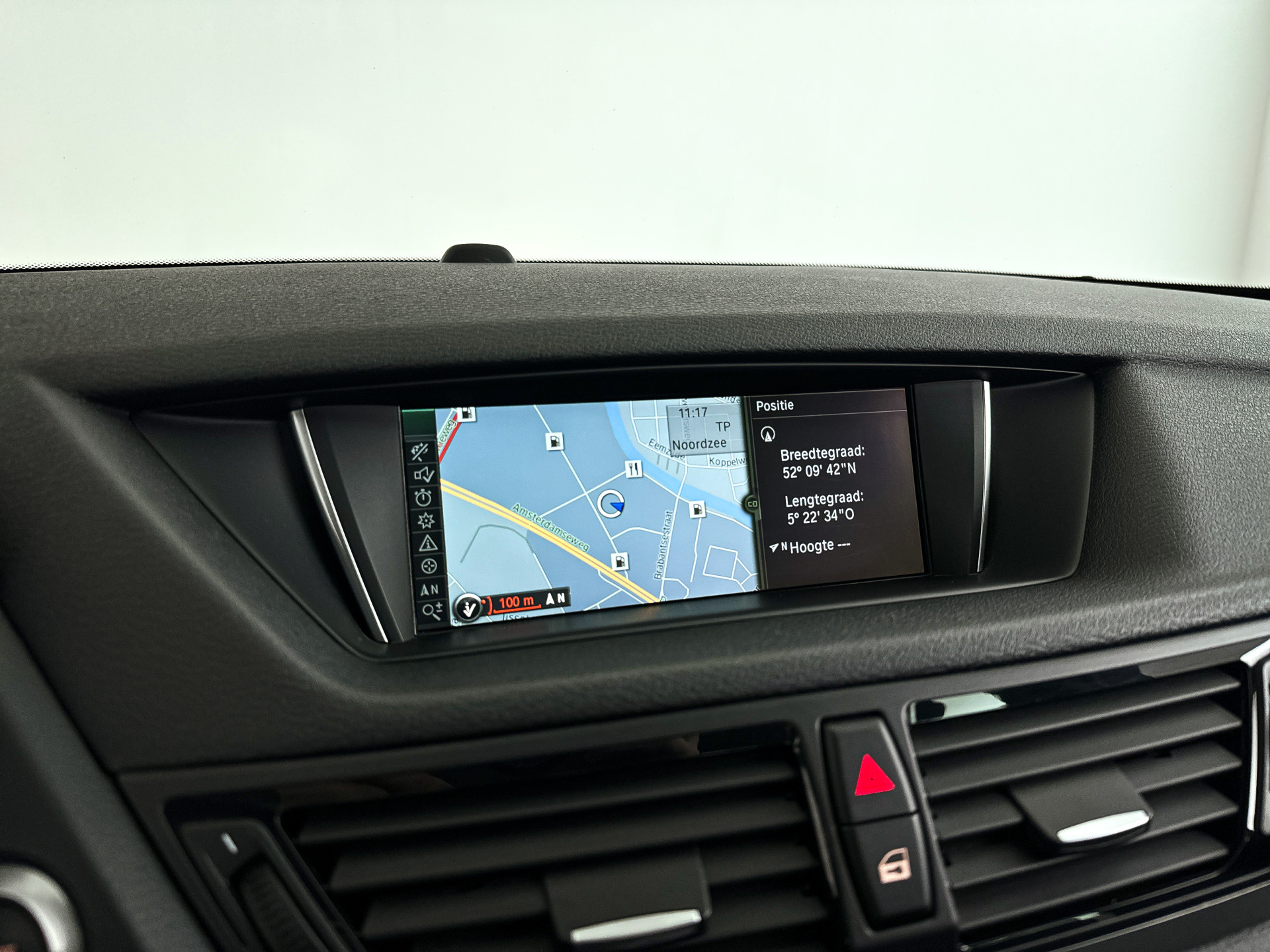 Foto van BMW X1 Xdrive28i