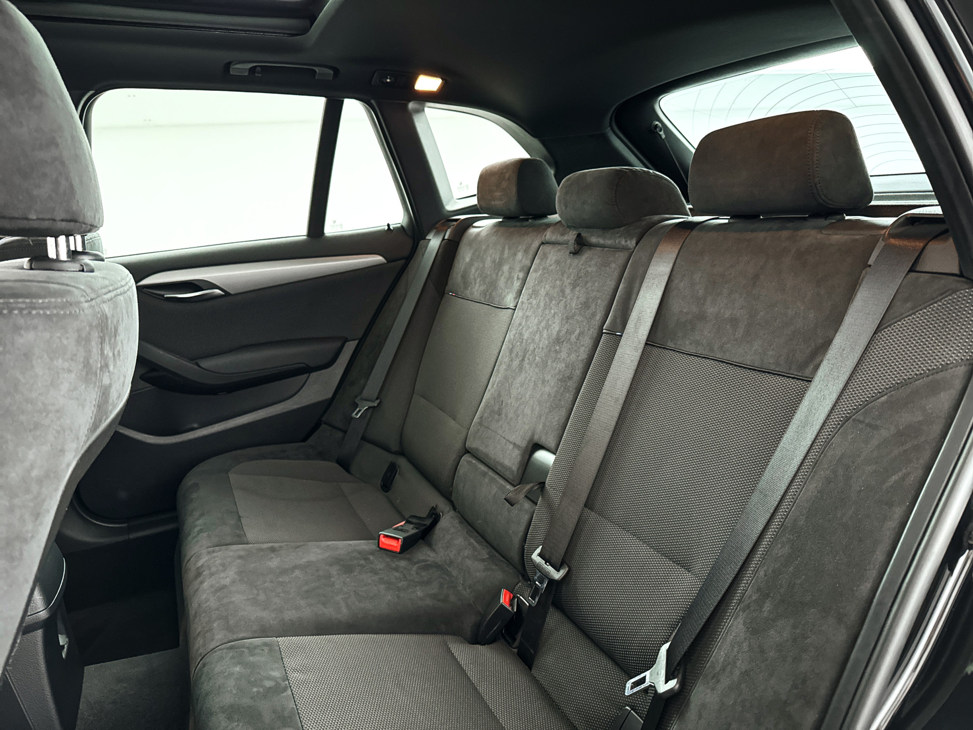 Foto van BMW X1 Xdrive28i