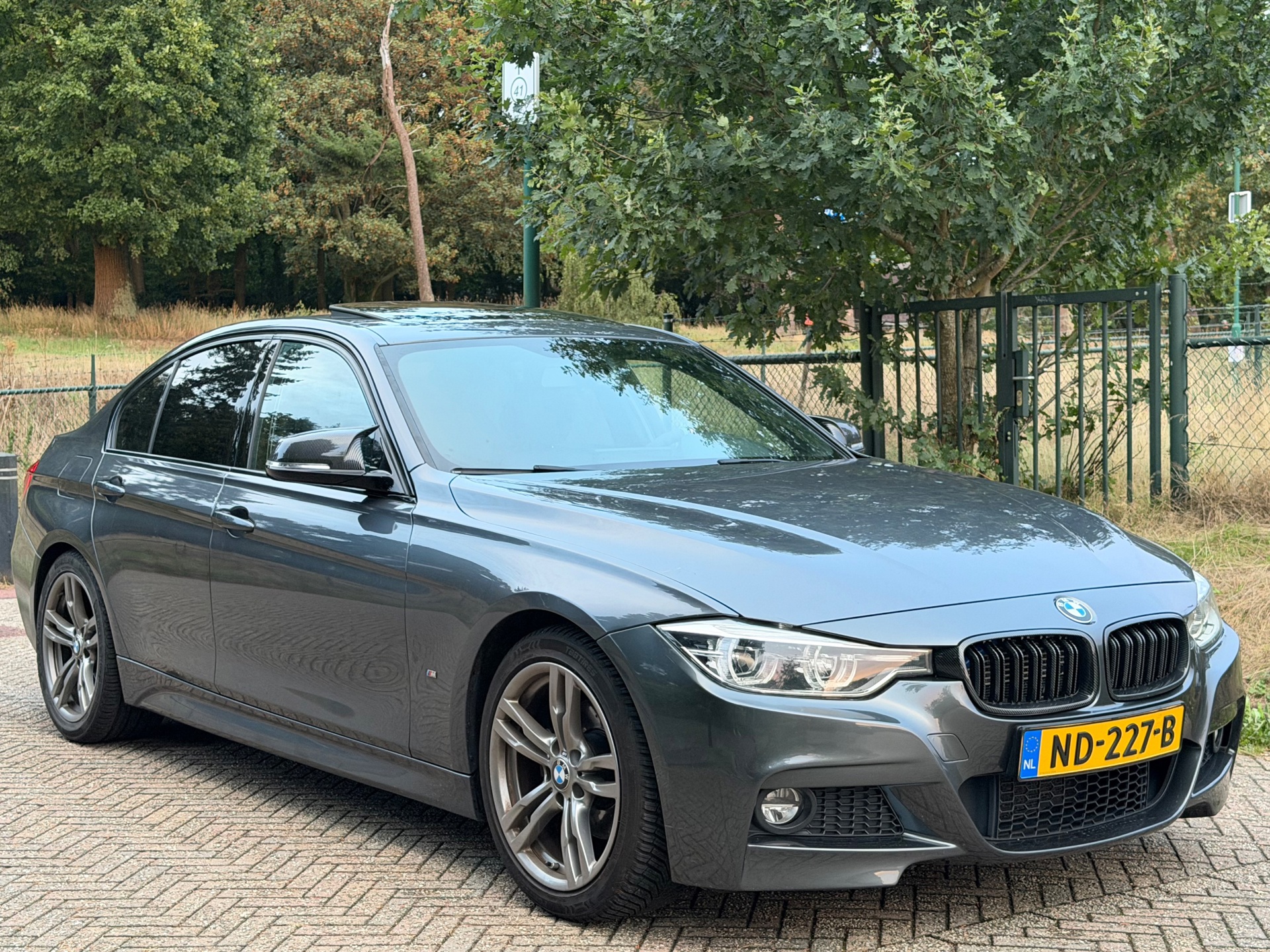 Foto van BMW 330e Iperformance