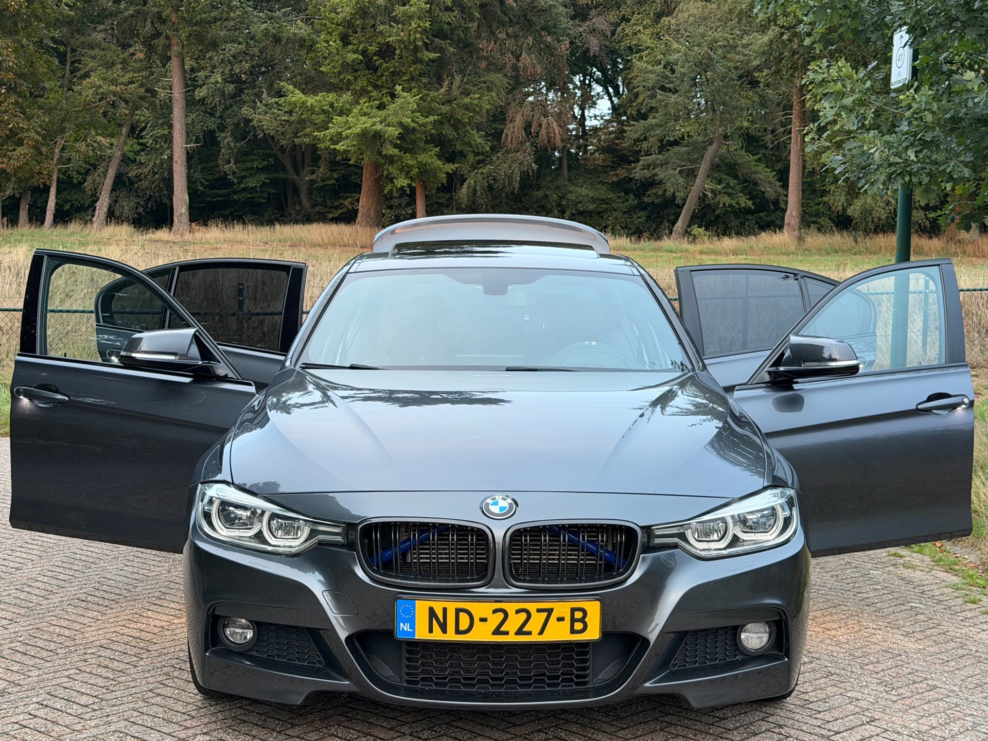 Foto van BMW 330e Iperformance