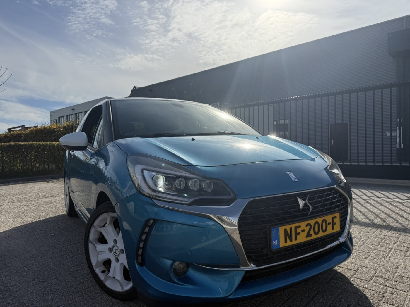 DS DS 3 1.6 BlueHDi Navi Clima Camera 2017 - voorkant