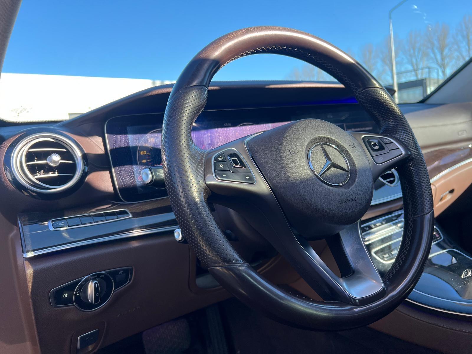 Foto van Mercedes-Benz E 220 D