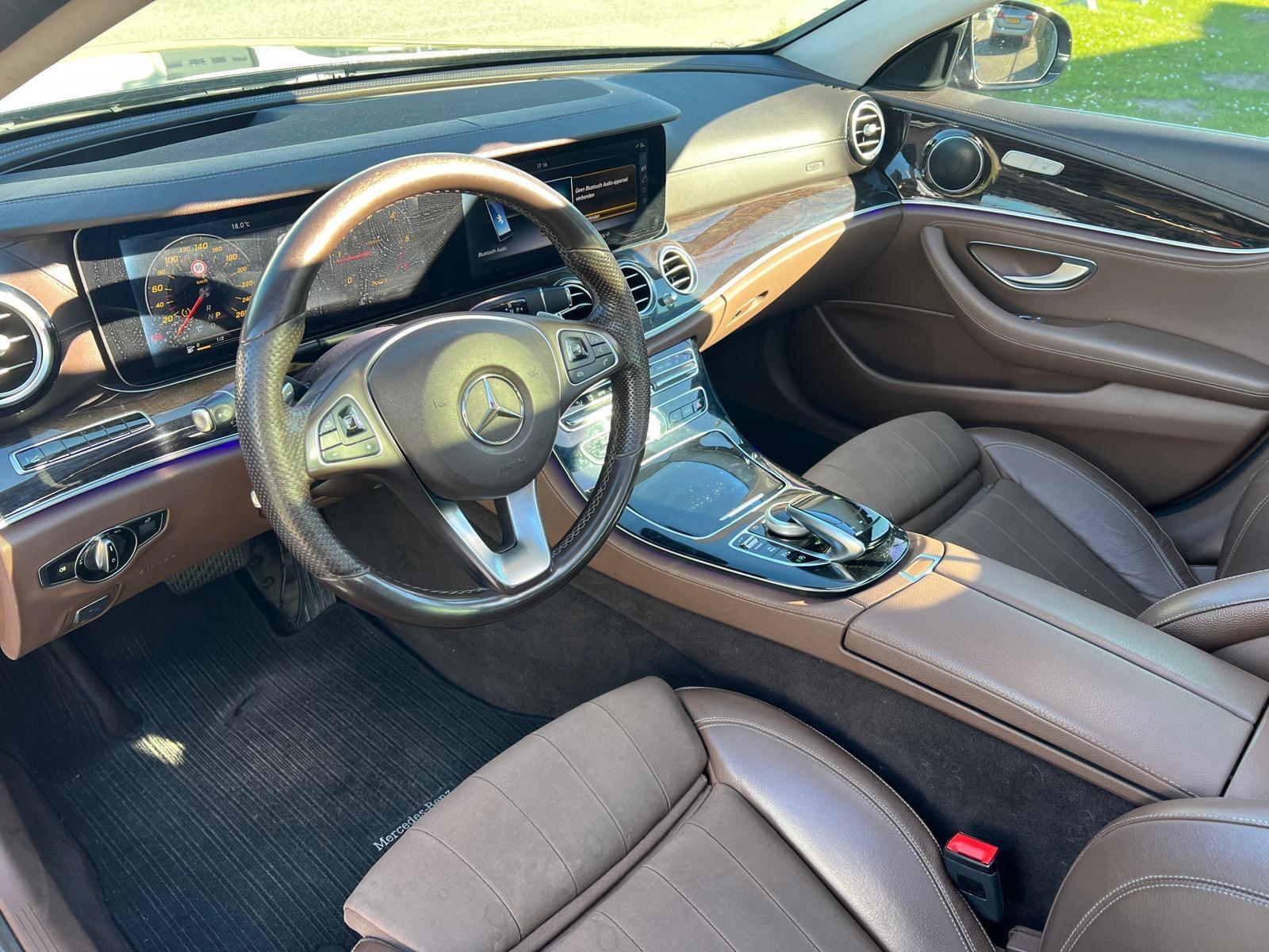 Foto van Mercedes-Benz E 220 D
