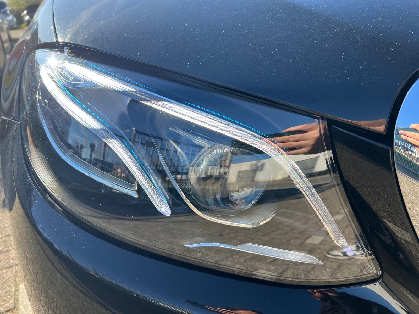 Foto van Mercedes-Benz E 220 D
