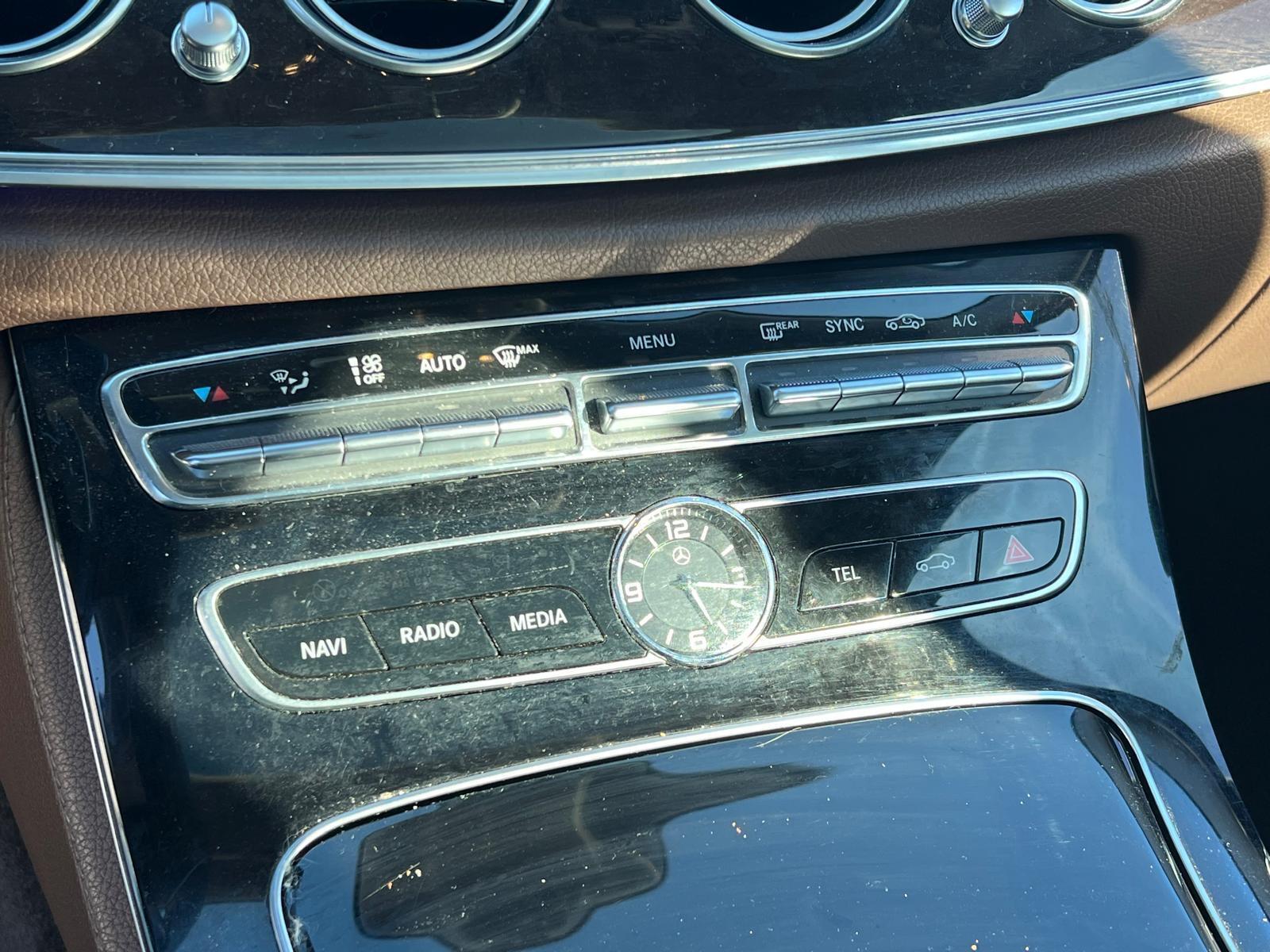 Foto van Mercedes-Benz E 220 D