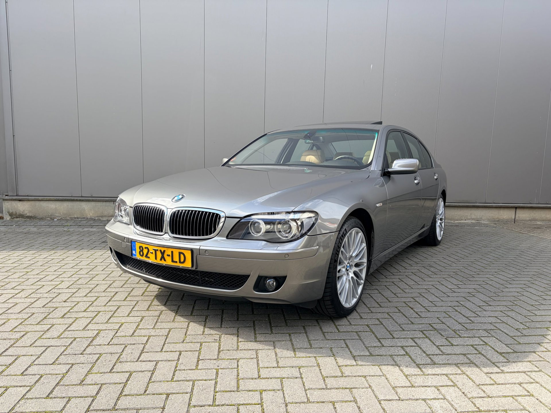 BMW 7er Reihe 750i Executive 2005 - voorkant