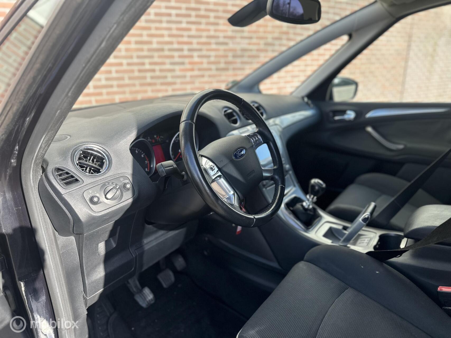 Foto van Ford S-max, 2,5