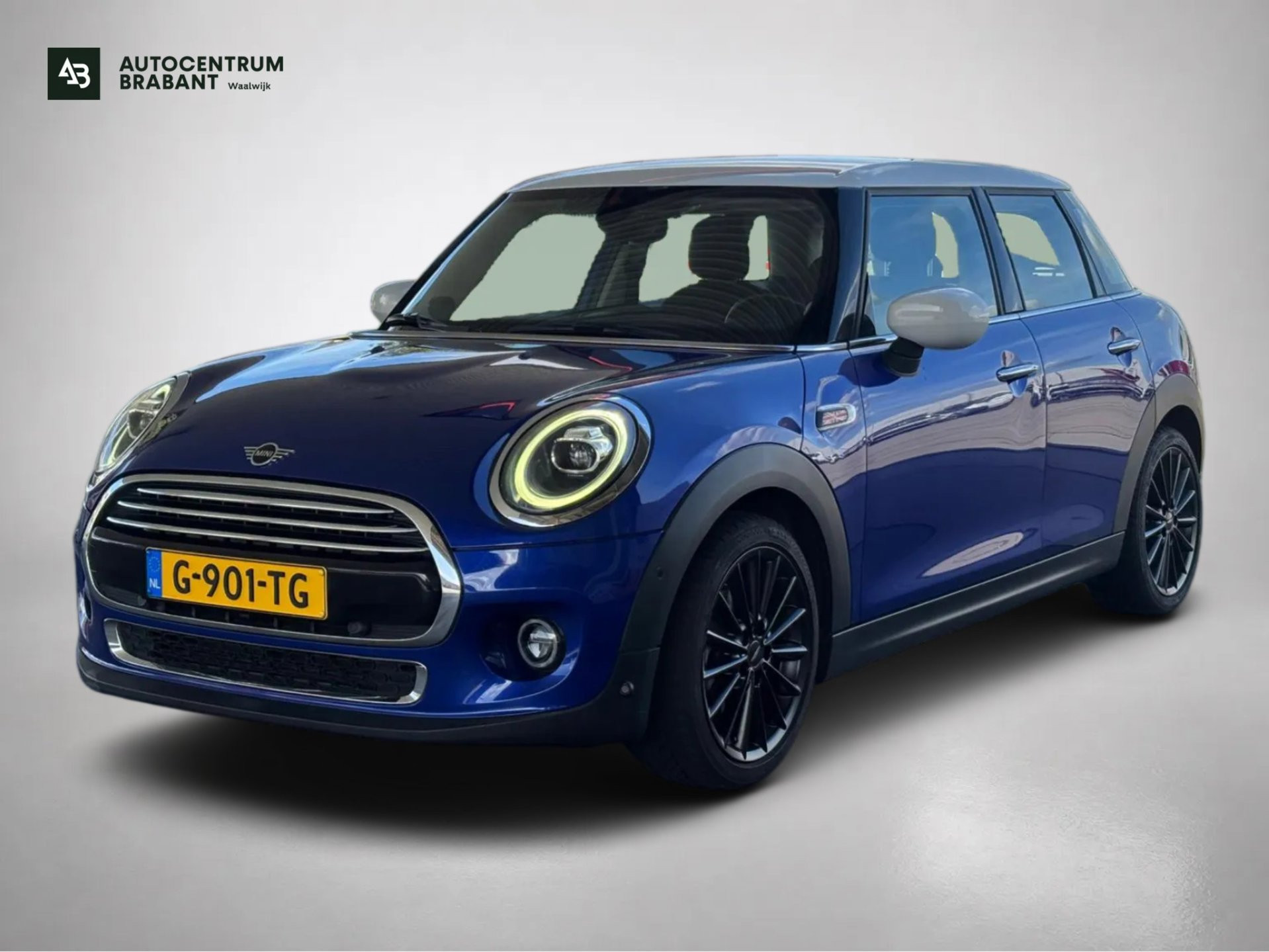 Mini Cooper 1.5 Cooper Business Edition(NL-auto, Goed onderh, Carplay, Navi, StoelV, Climate Con, Automaat, PDC V+A, Etc) 2019 - voorkant