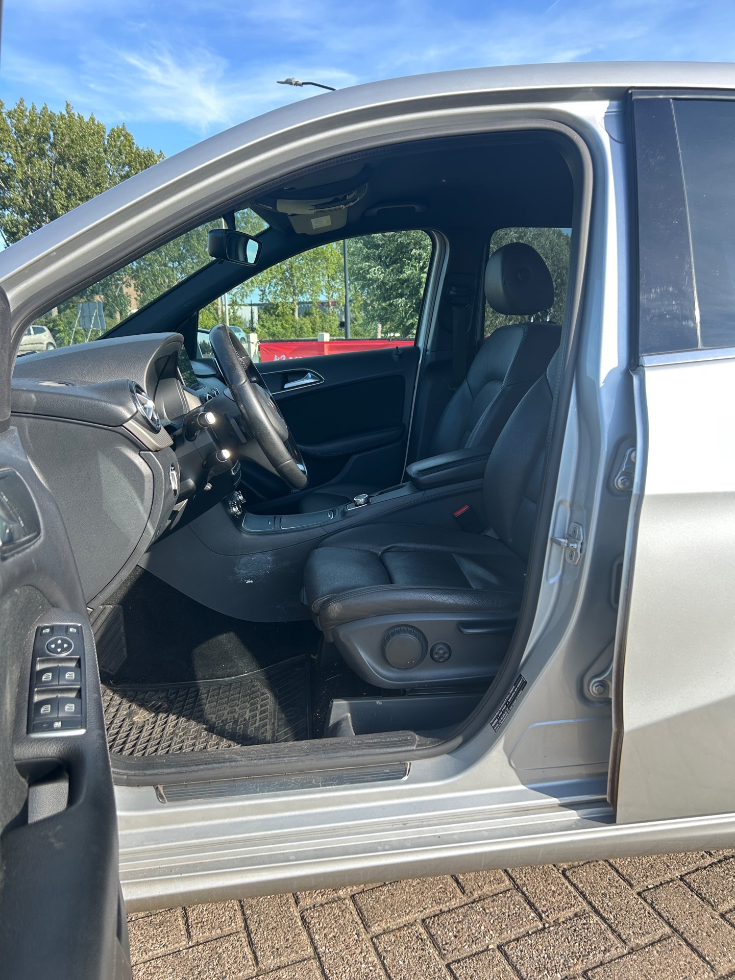 Foto van Mercedes-Benz B 180 D