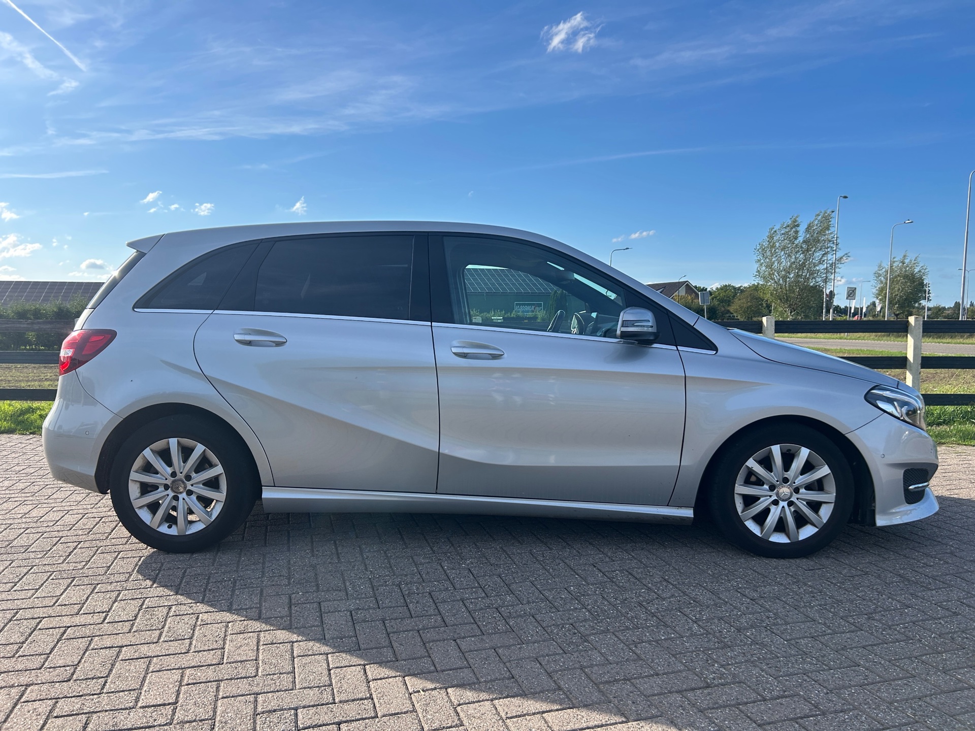 Foto van Mercedes-Benz B 180 D