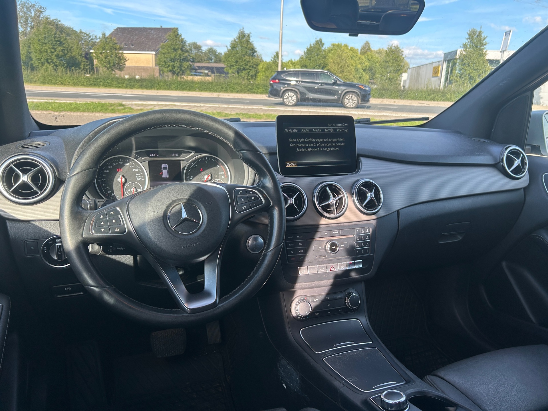Foto van Mercedes-Benz B 180 D