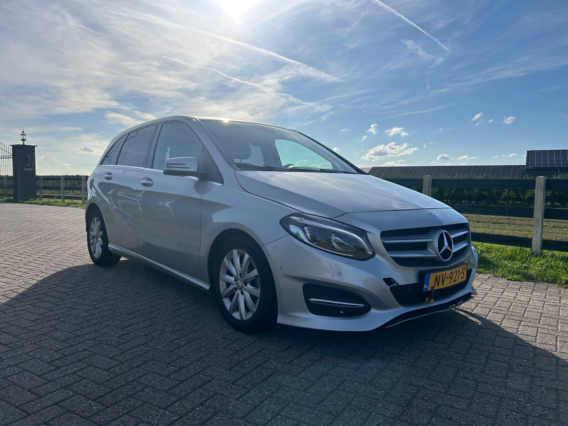 Foto van Mercedes-Benz B 180 D