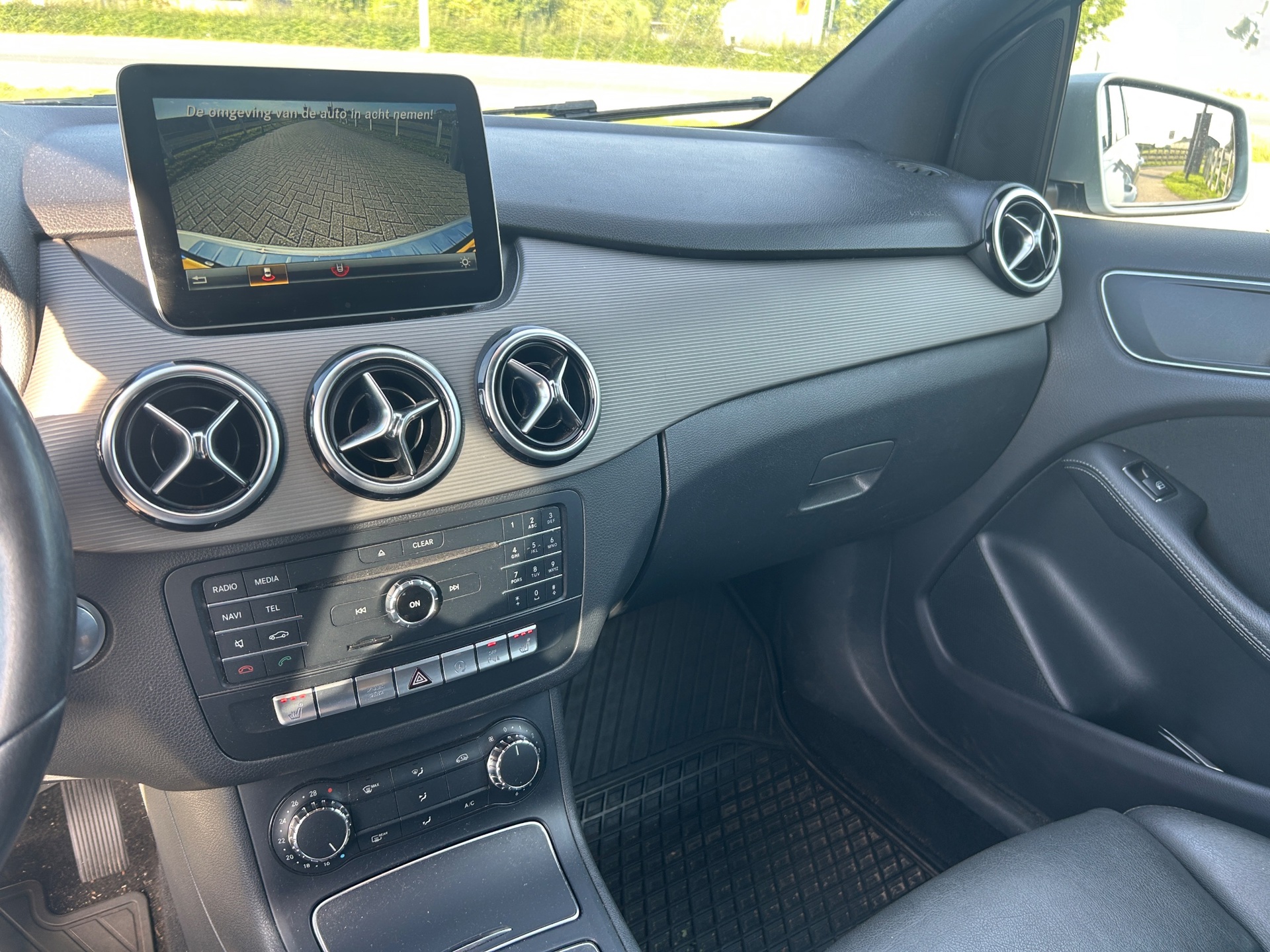 Foto van Mercedes-Benz B 180 D