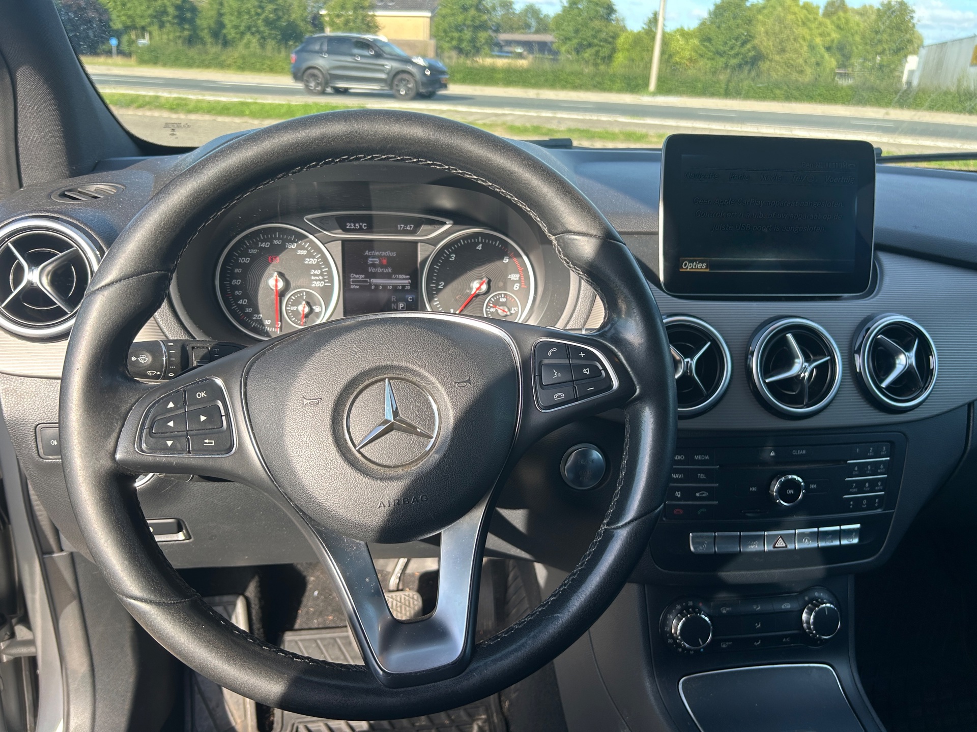 Foto van Mercedes-Benz B 180 D