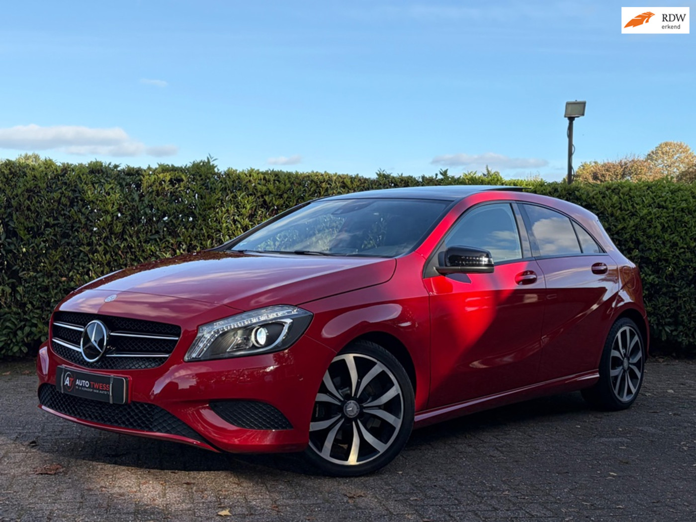 Mercedes-Benz A 180 180 Prestige Pano/stoelverwaming/Trekhaak 2013 - voorkant