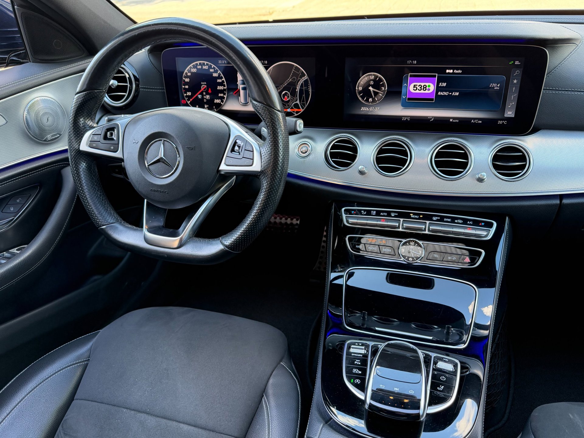 Foto van Mercedes-Benz E 200