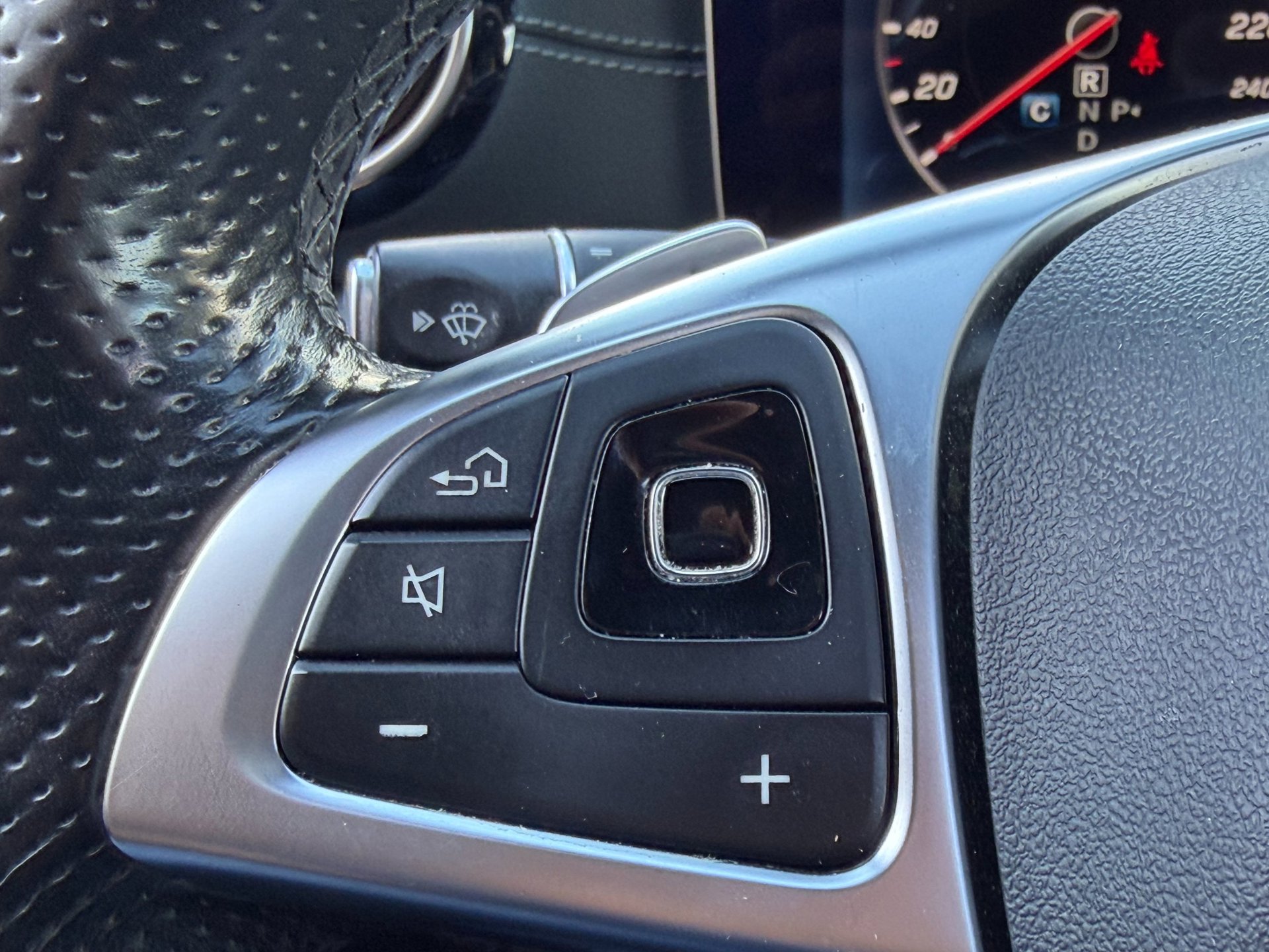 Foto van Mercedes-Benz E 200