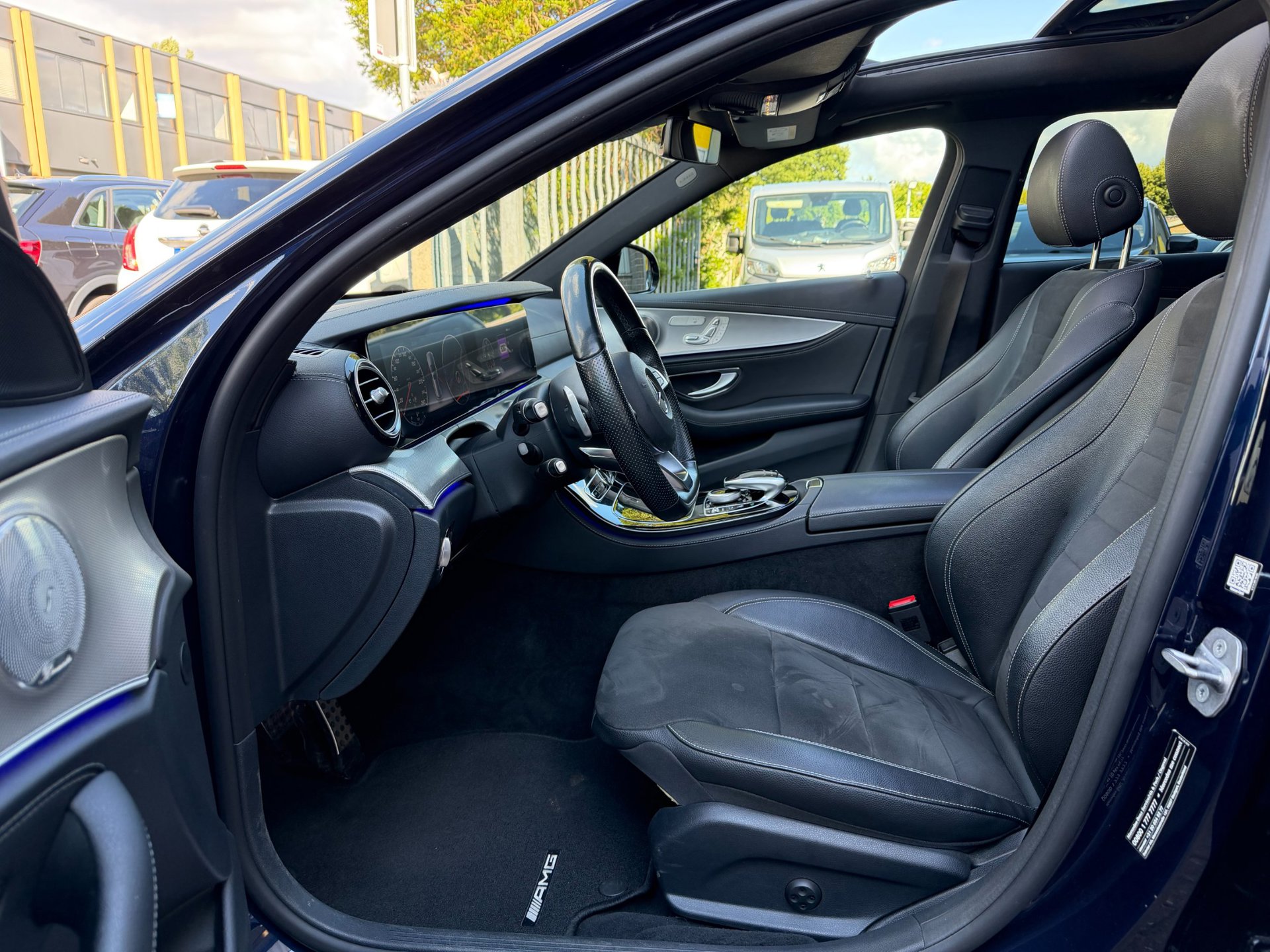 Foto van Mercedes-Benz E 200