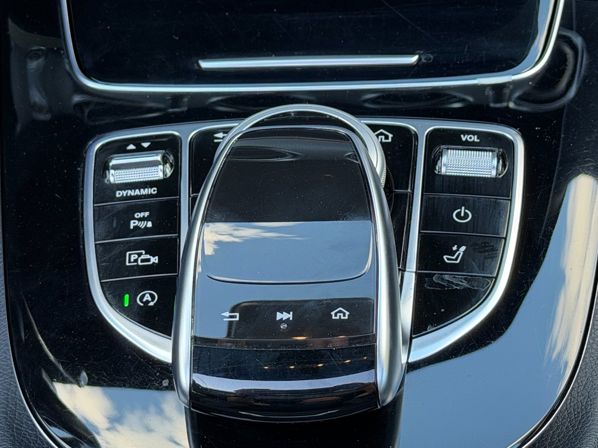 Foto van Mercedes-Benz E 200
