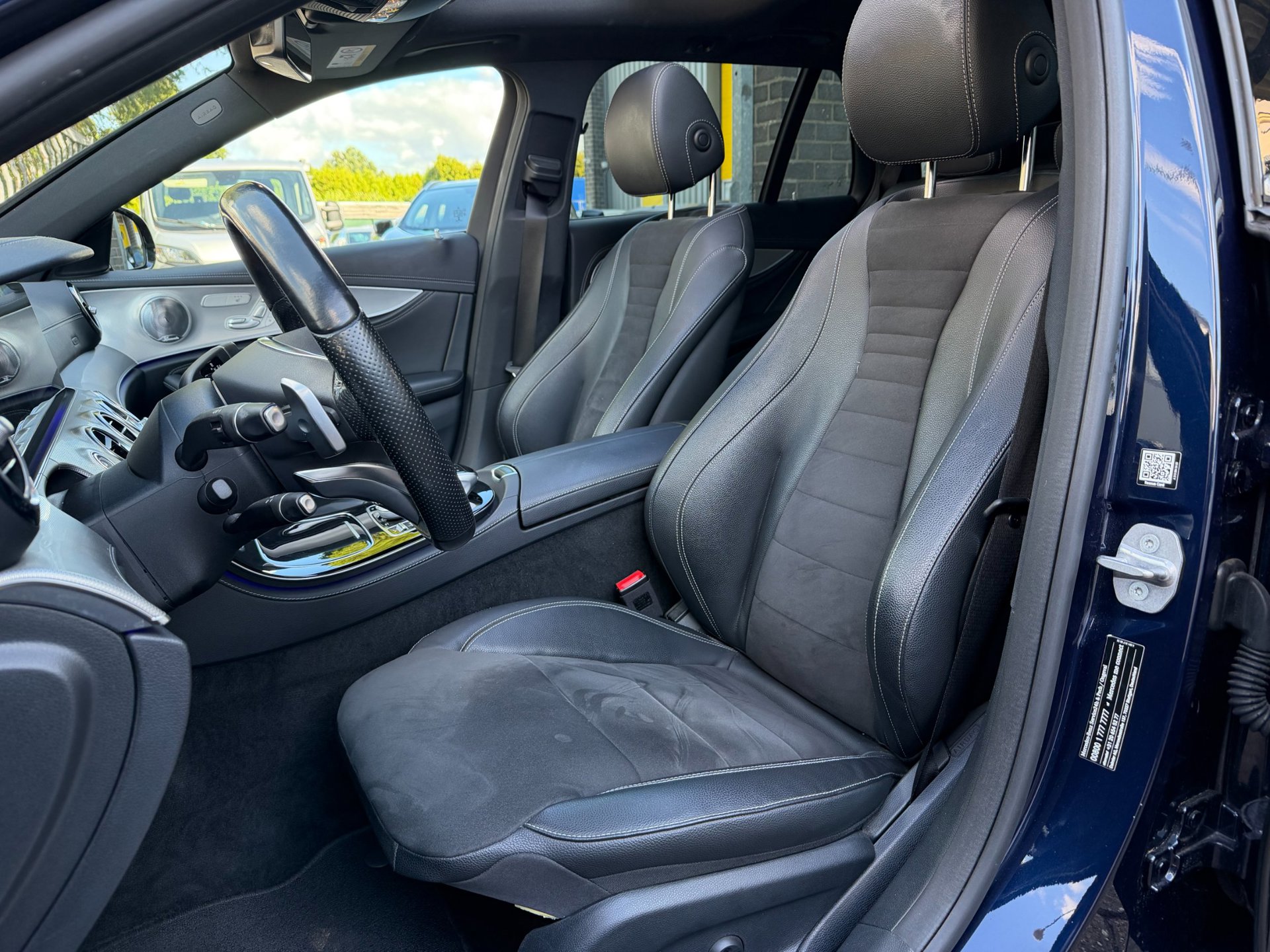Foto van Mercedes-Benz E 200