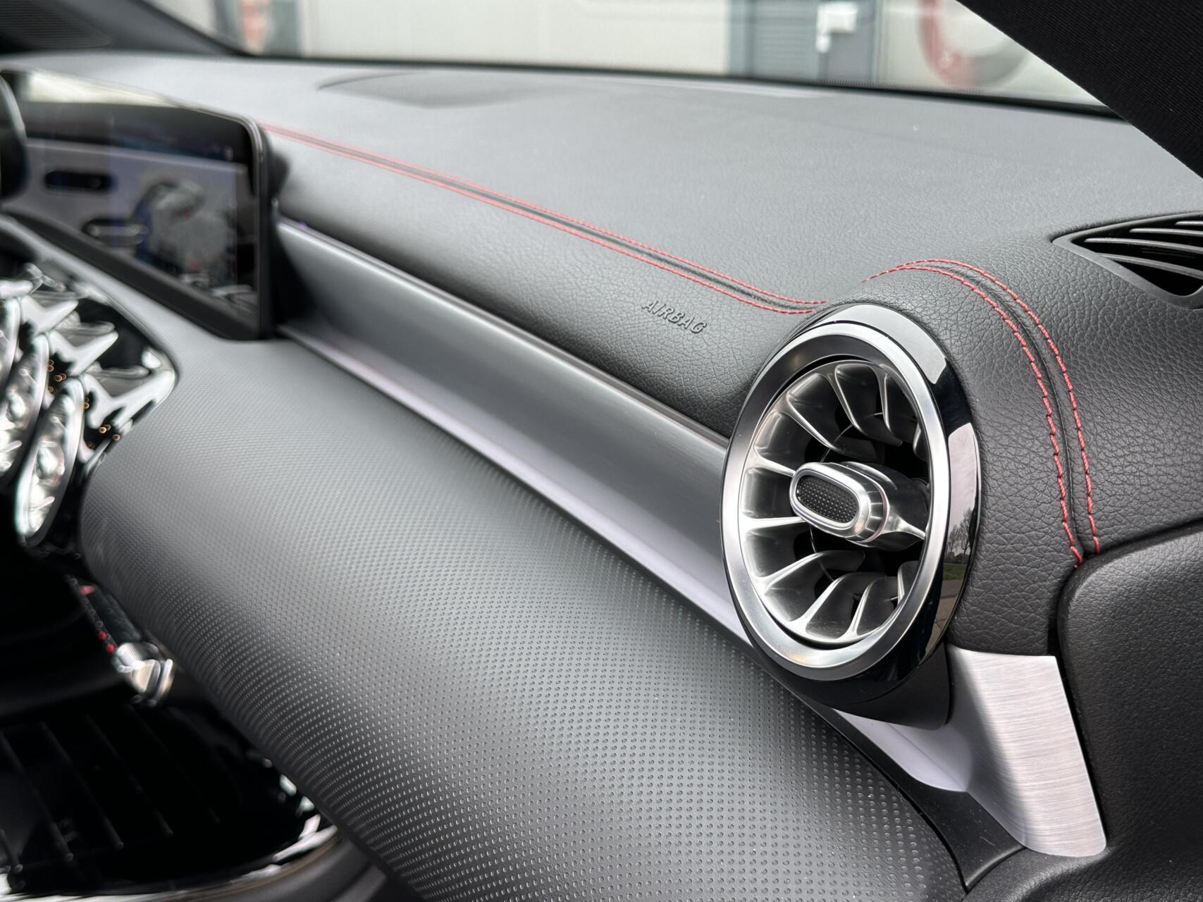 Foto van Mercedes-Benz Cla 180 D