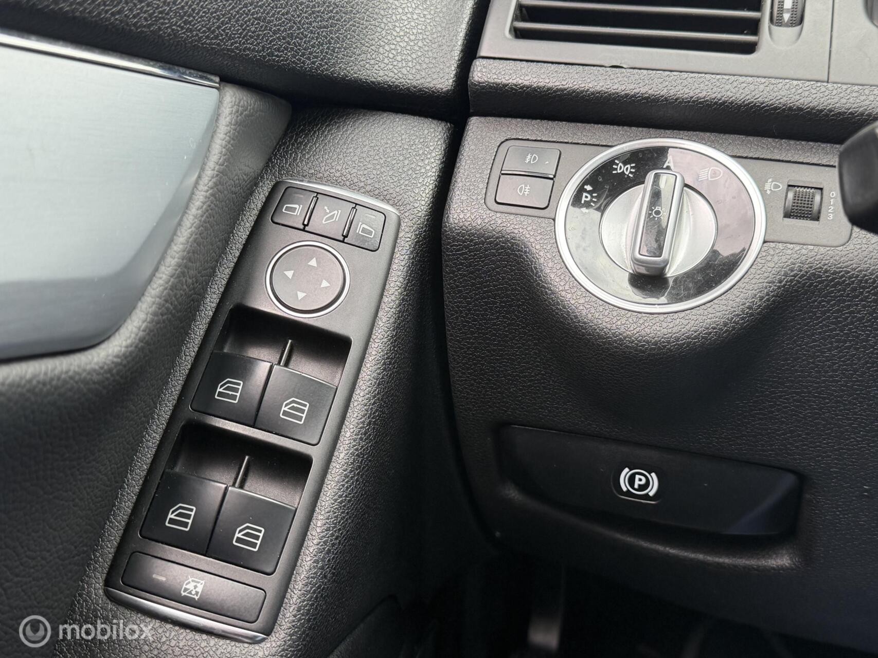 Foto van Mercedes-Benz C 180 Cgi