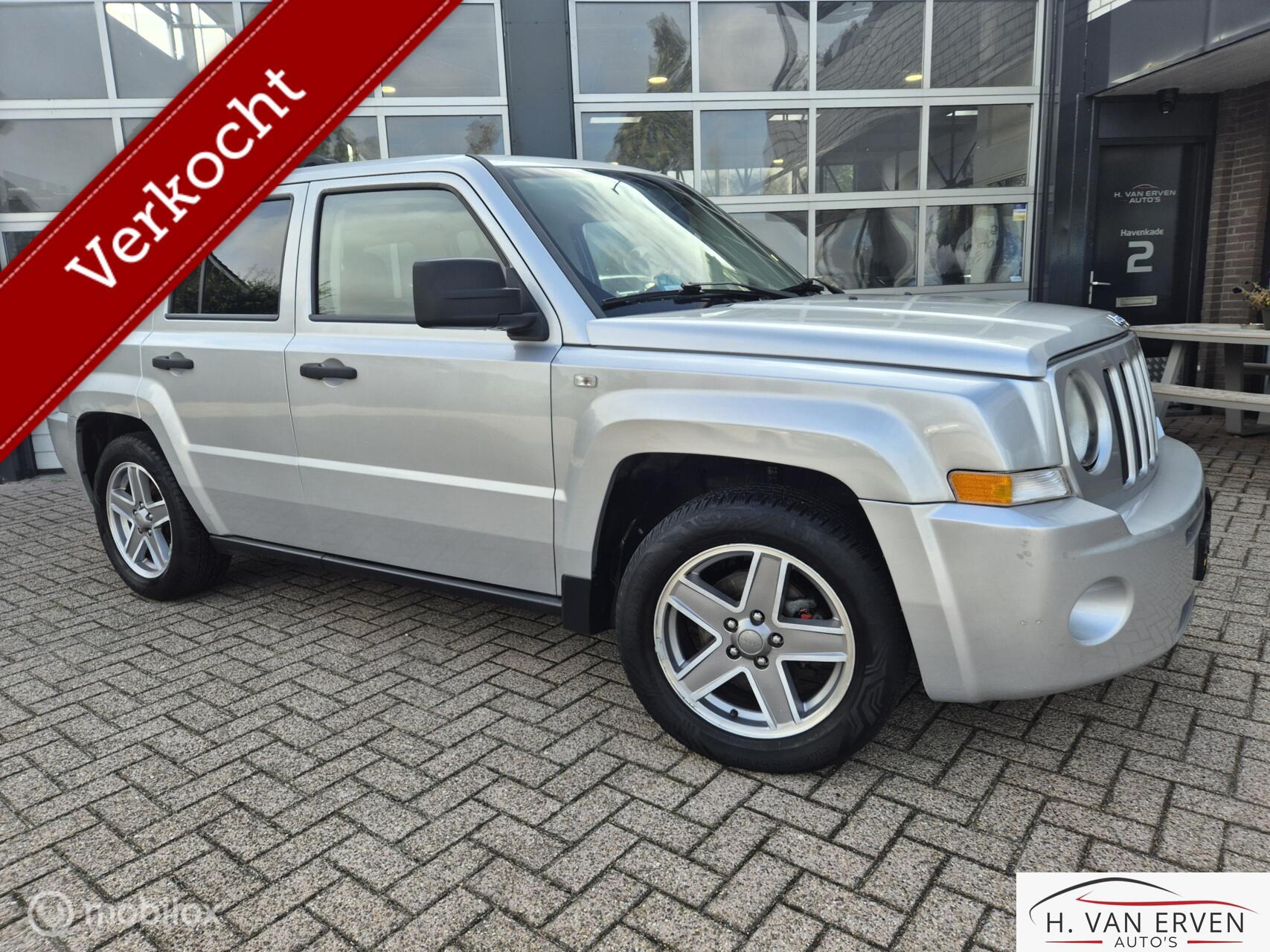 Jeep Patriot 2.4 Sport NAVI CRUISE TREKHAAK NAP 2008 - voorkant