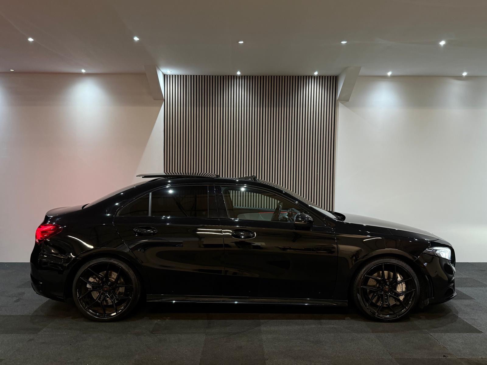 Foto van Mercedes-Benz AMG A 35