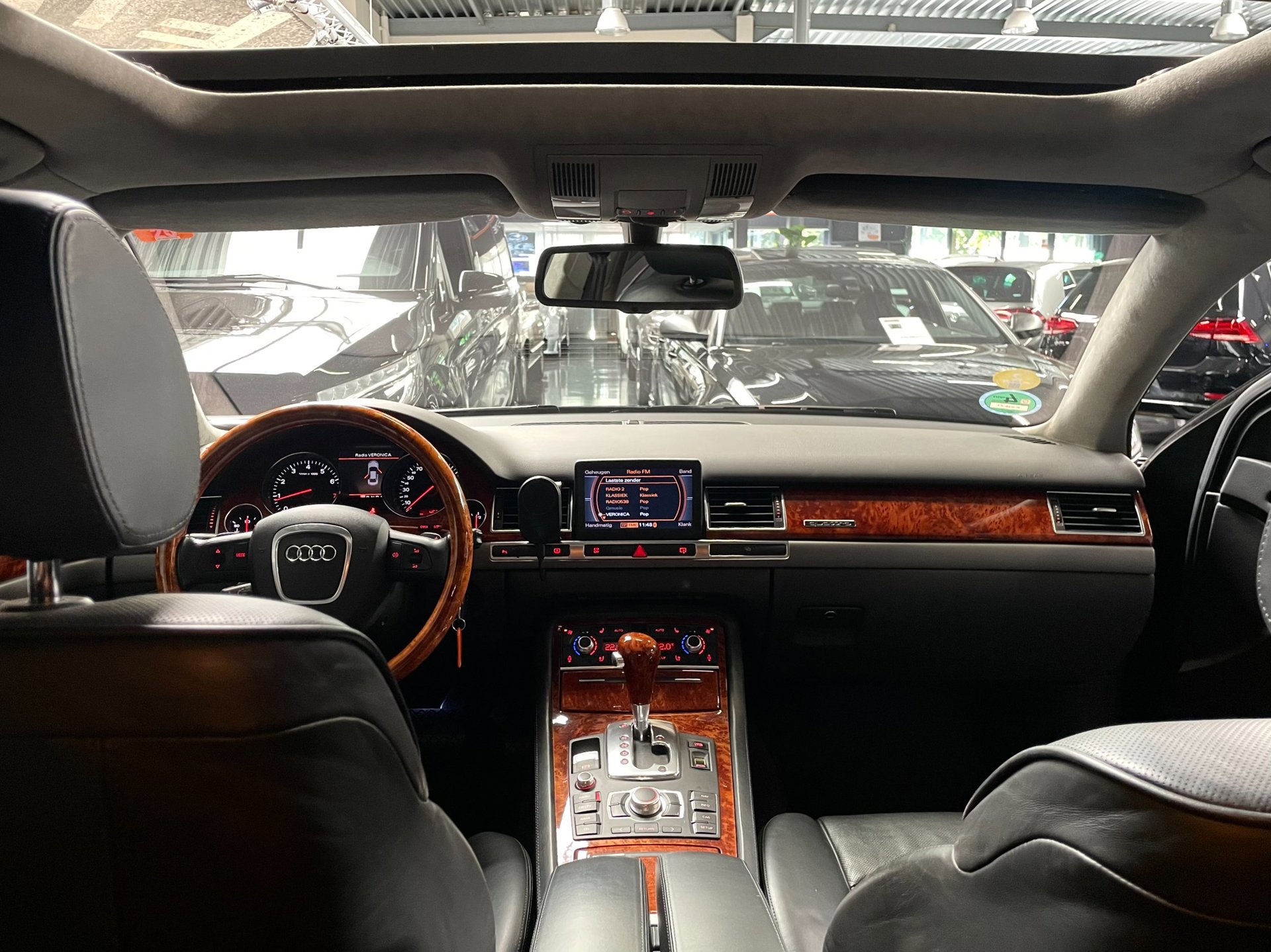 Foto van Audi A8 4,2 Quattro