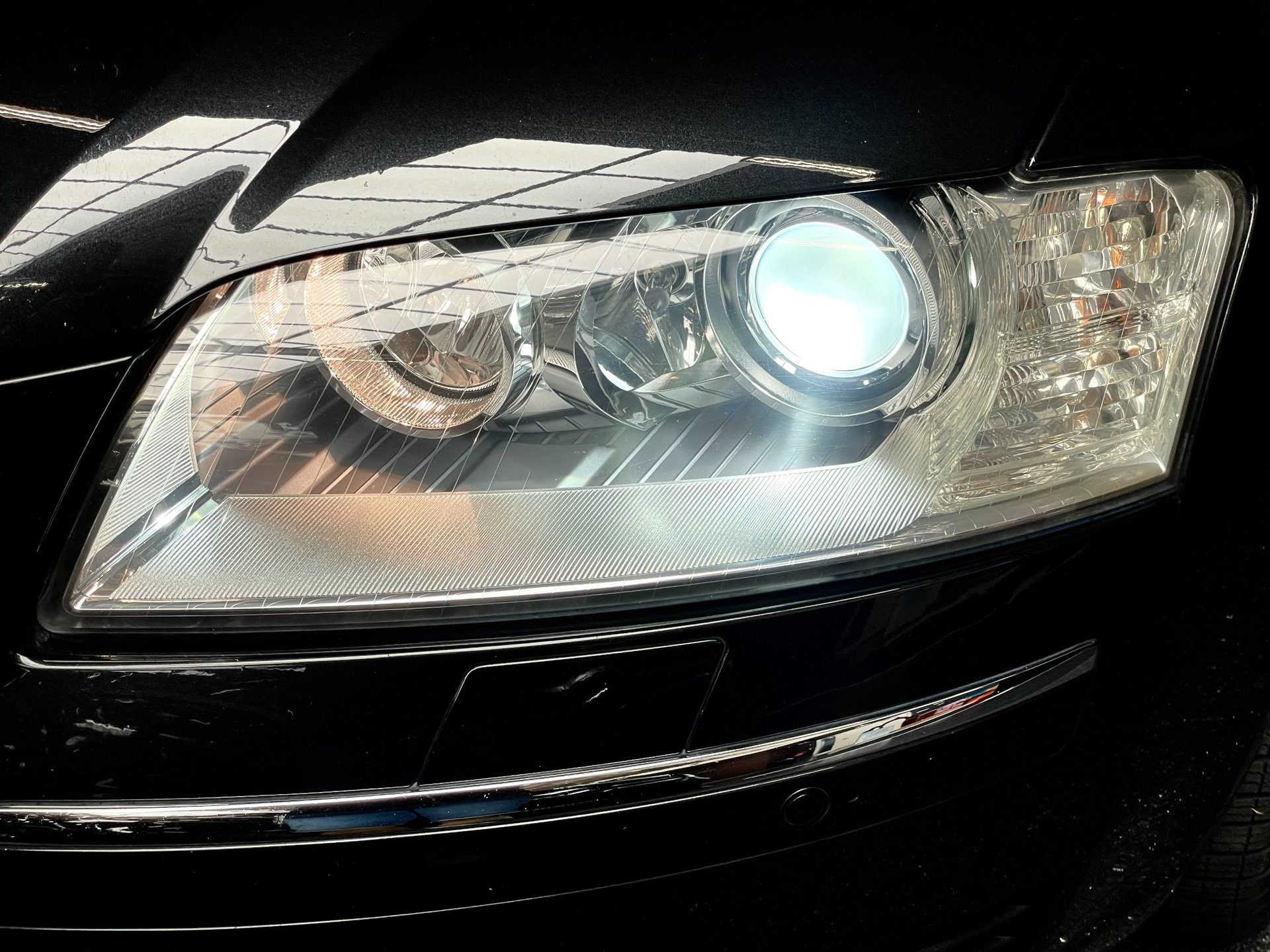Foto van Audi A8 4,2 Quattro