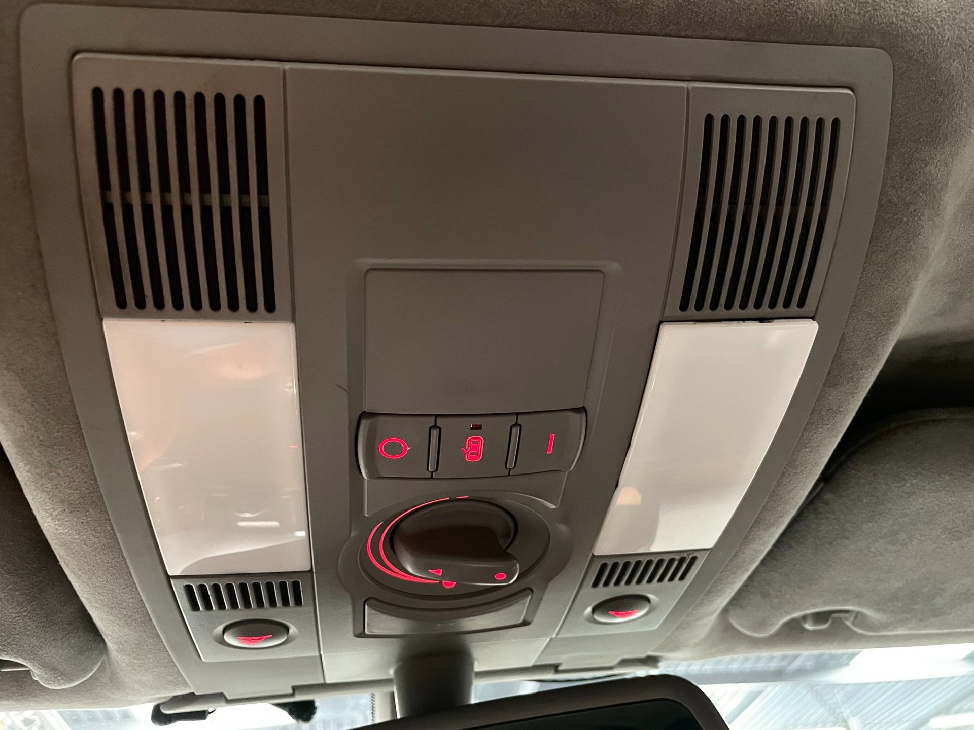 Foto van Audi A8 4,2 Quattro