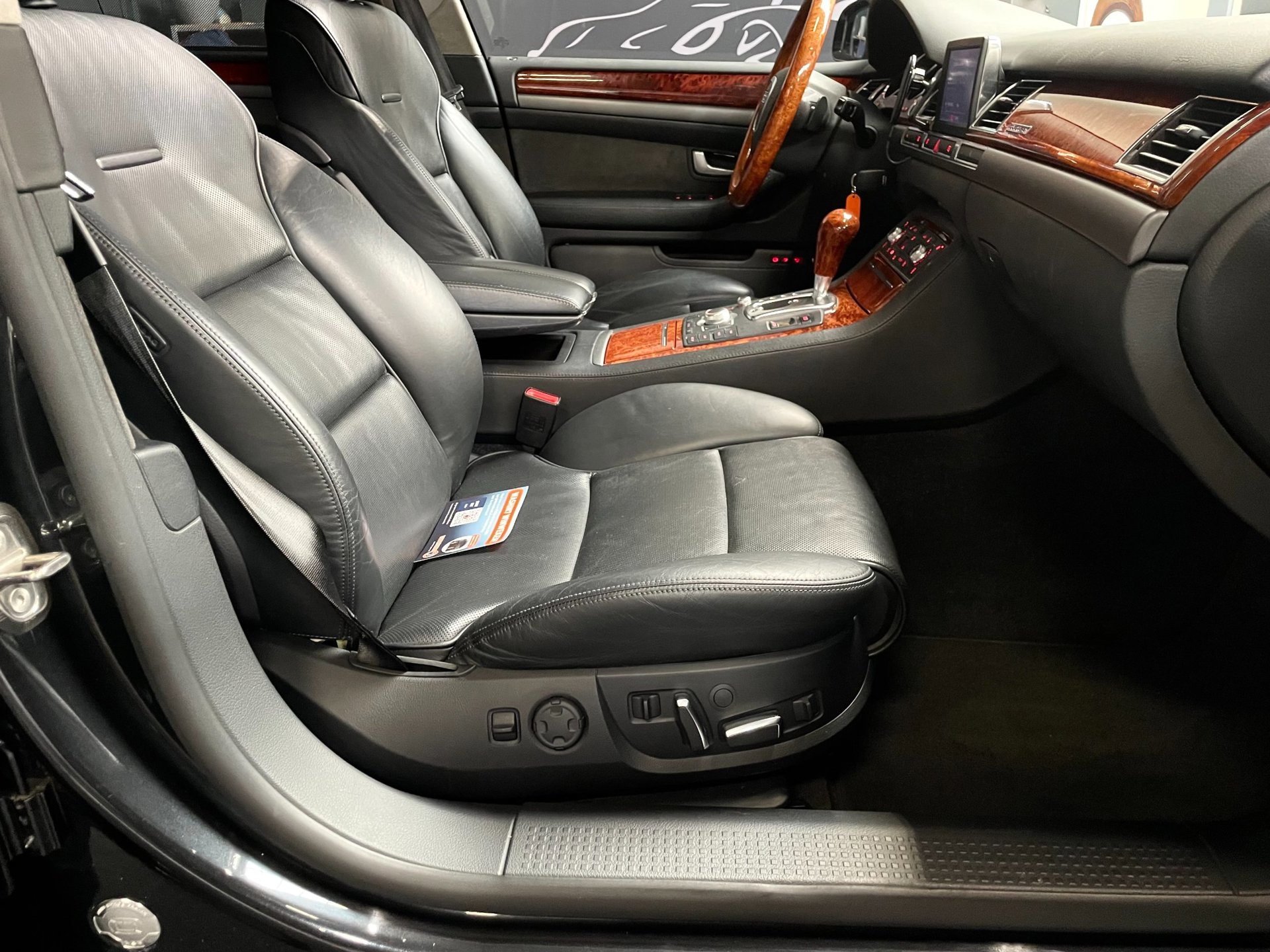 Foto van Audi A8 4,2 Quattro