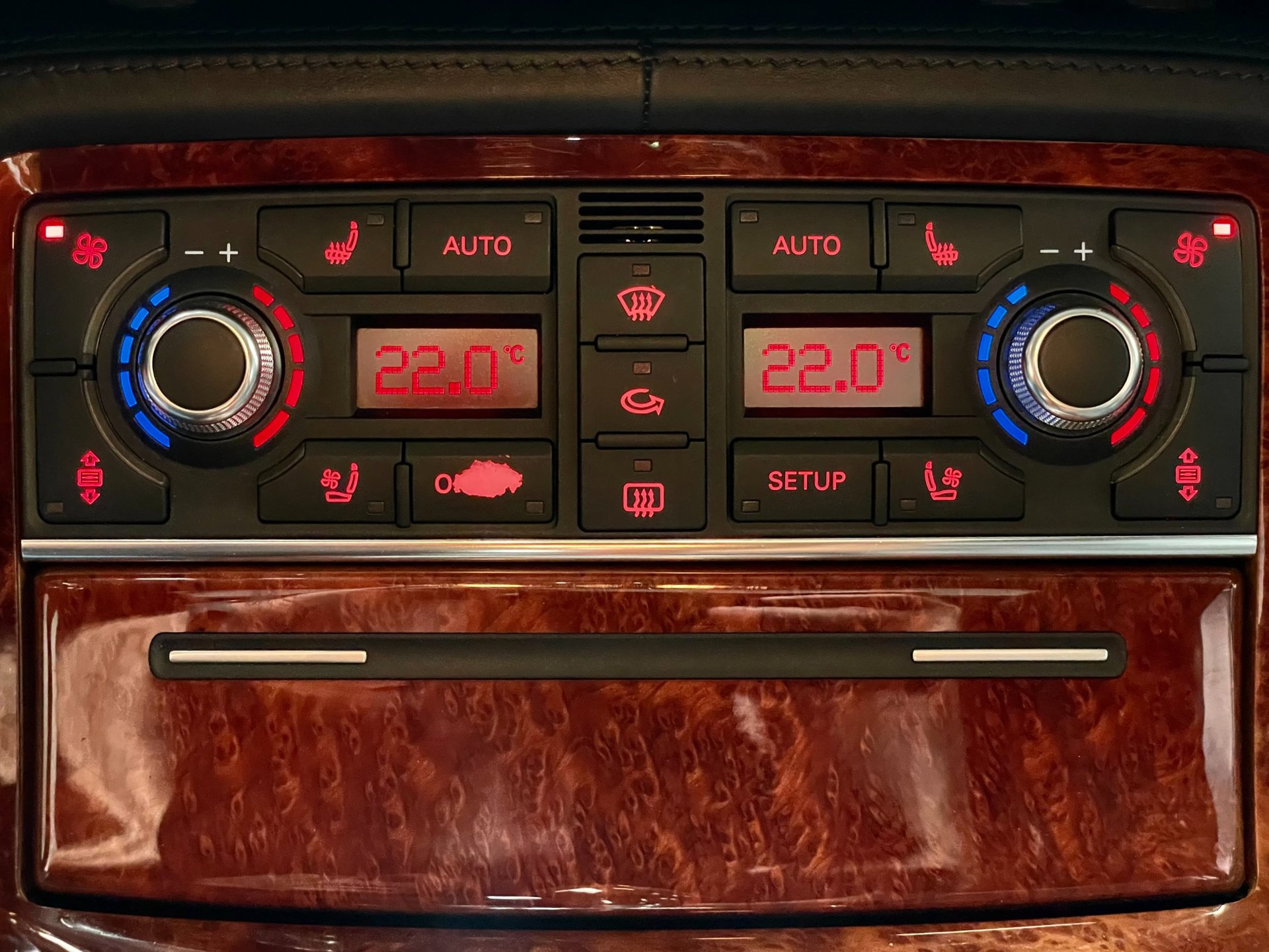 Foto van Audi A8 4,2 Quattro