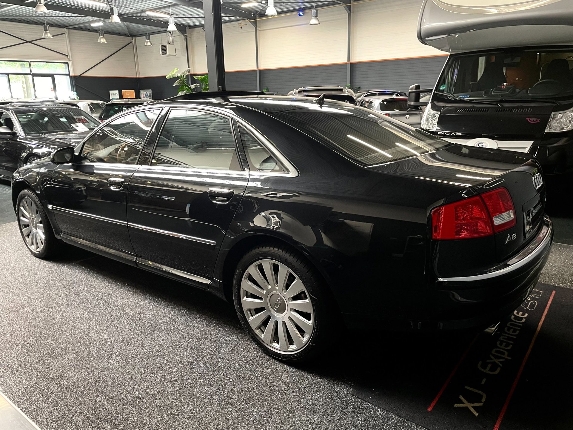 Foto van Audi A8 4,2 Quattro