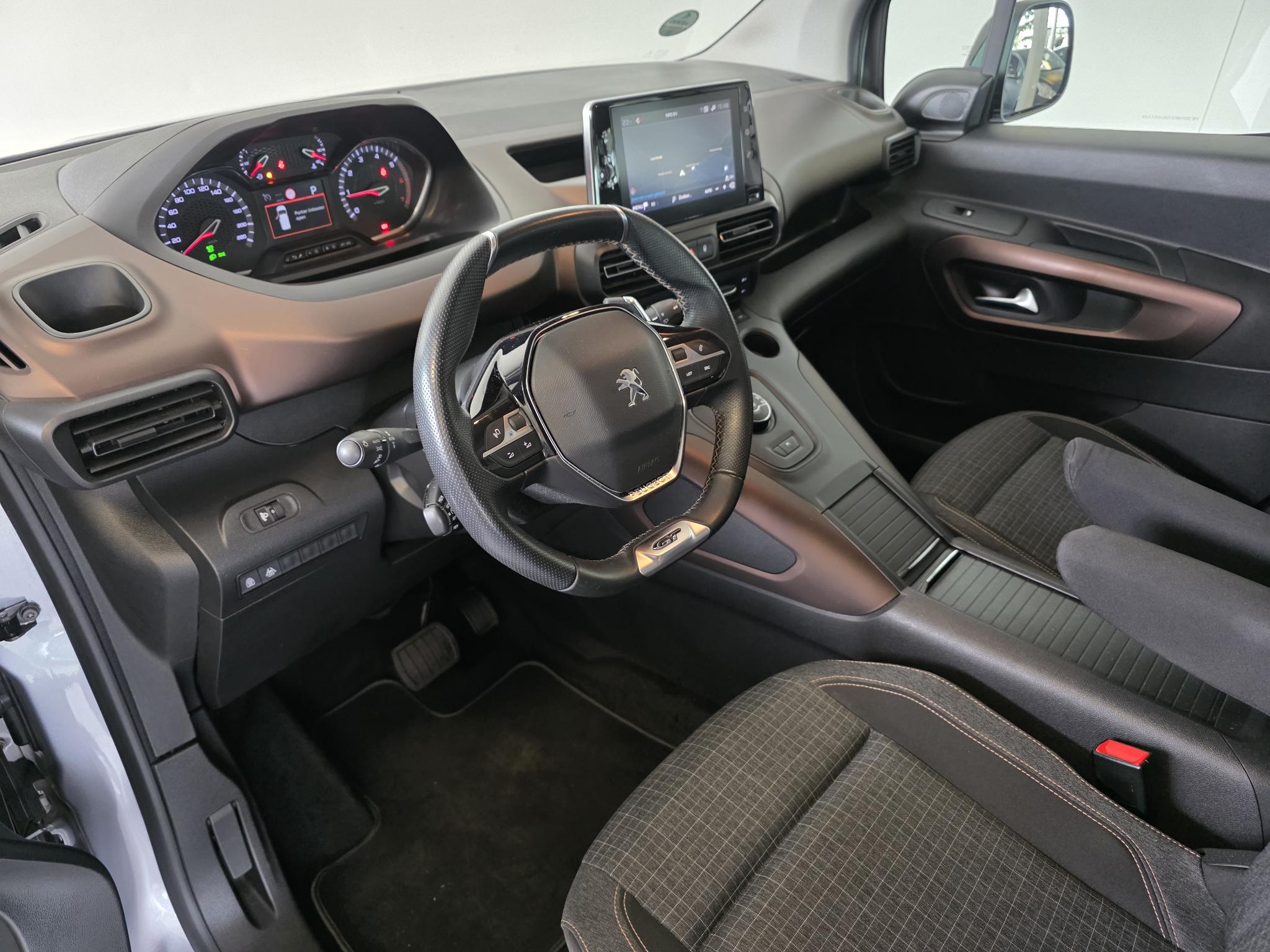Foto van Peugeot Rifter