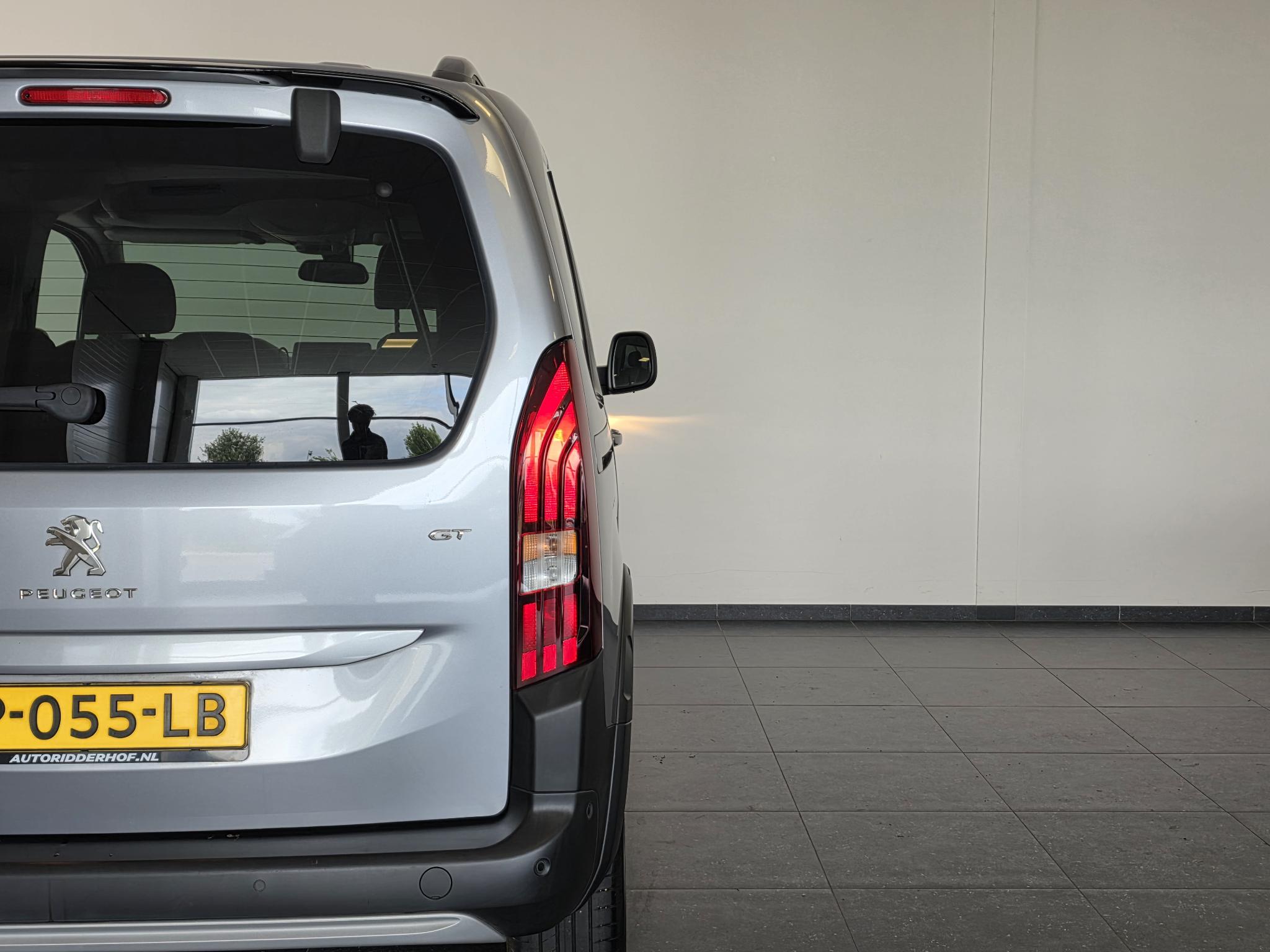 Foto van Peugeot Rifter