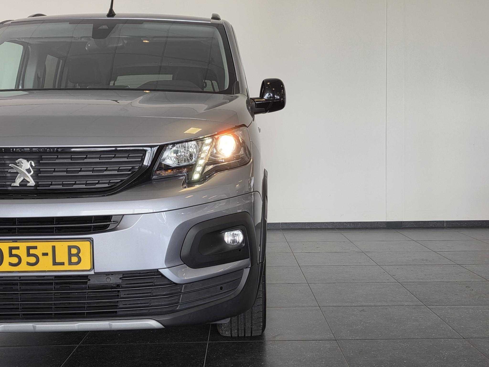 Foto van Peugeot Rifter