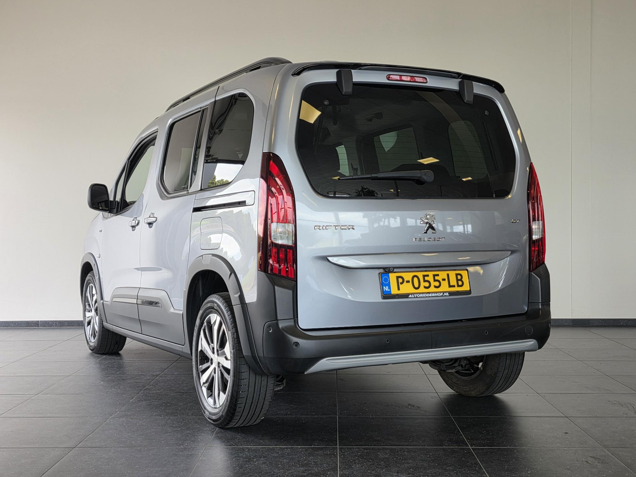 Foto van Peugeot Rifter