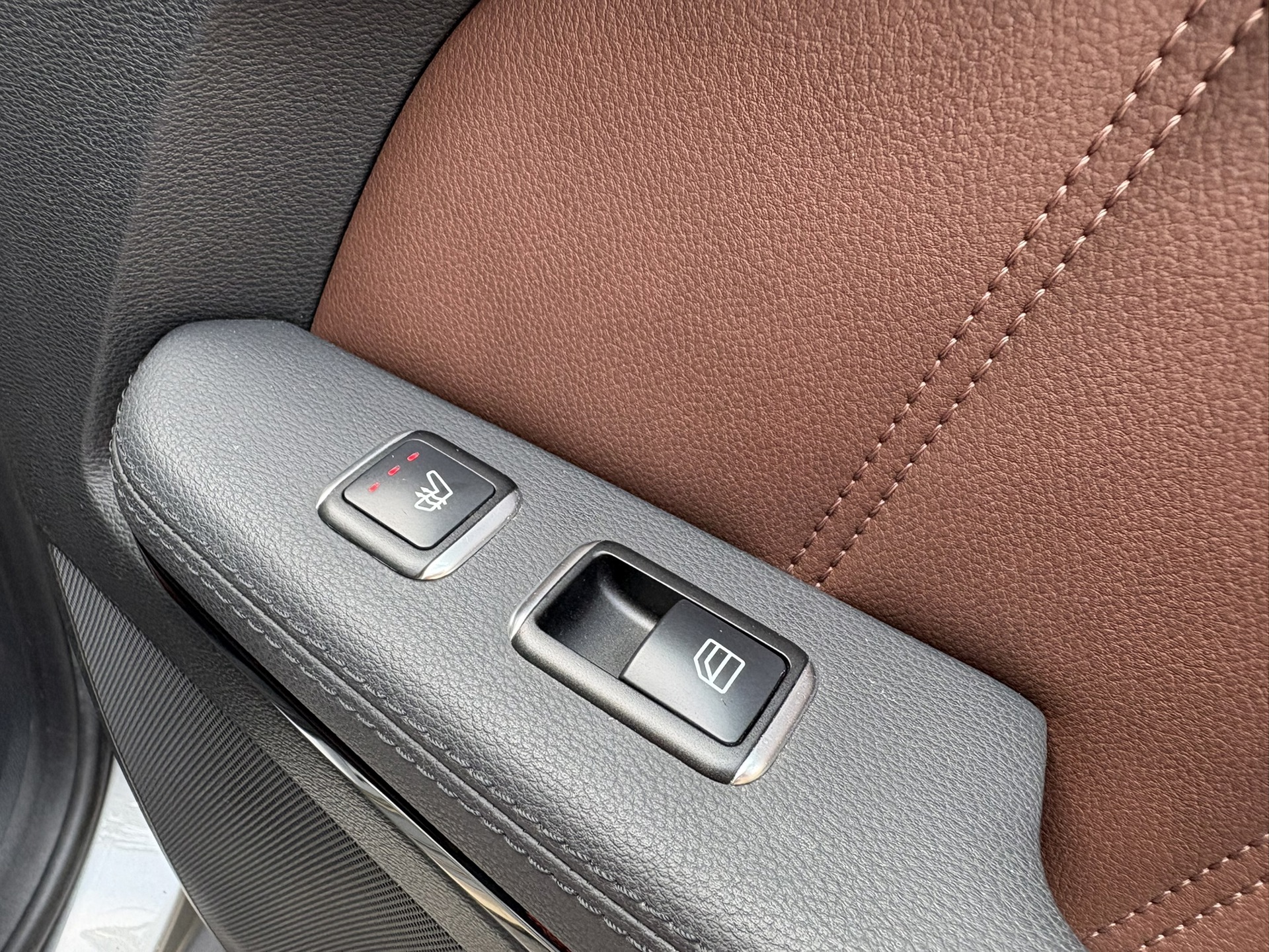 Foto van Mercedes-Benz E 350 4Matic