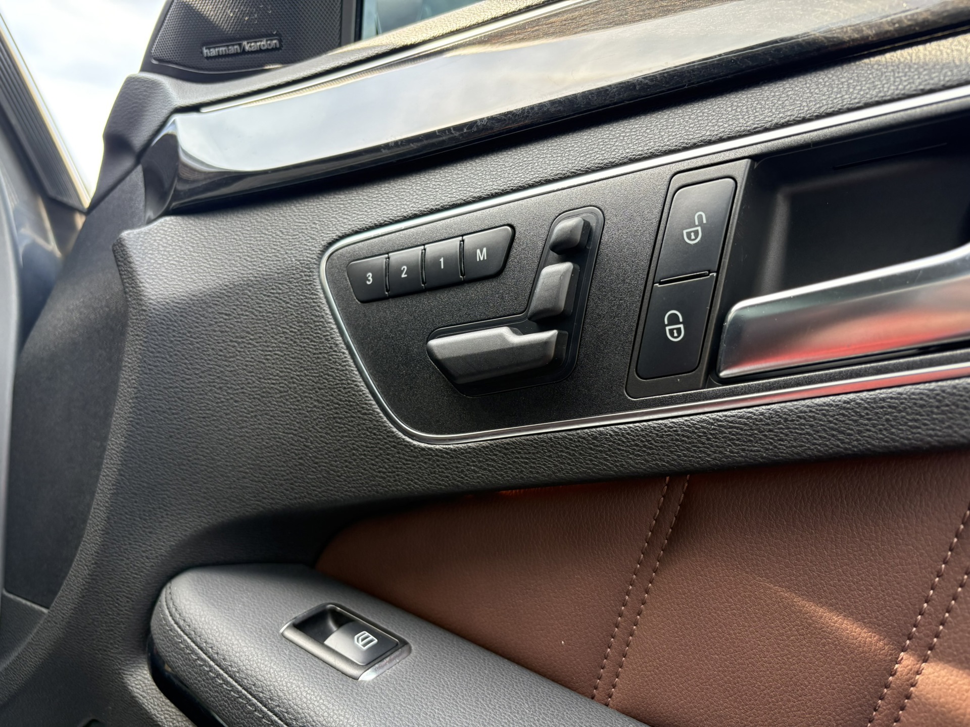 Foto van Mercedes-Benz E 350 4Matic