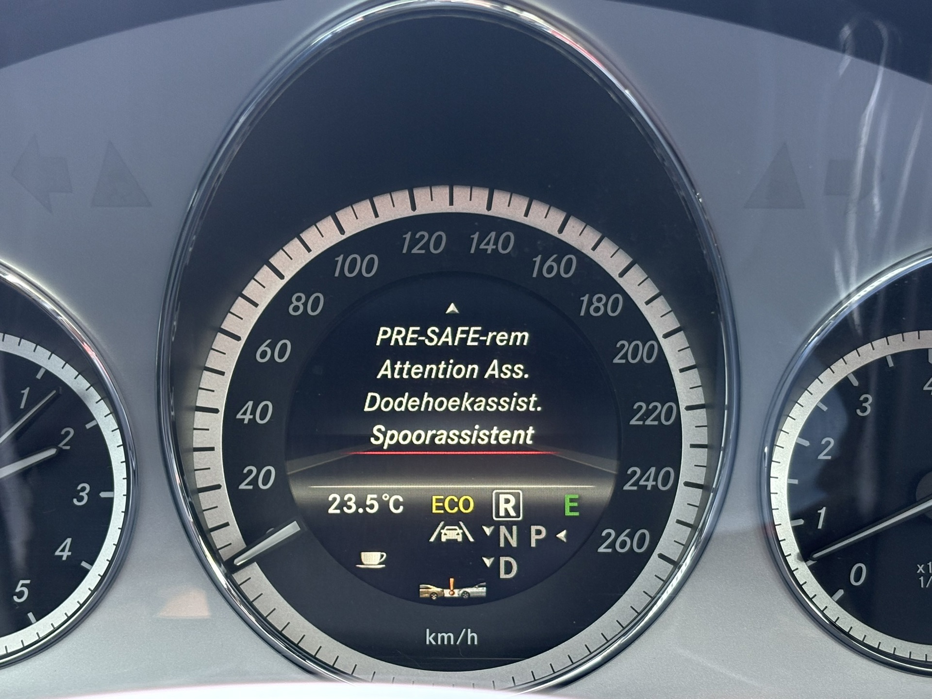 Foto van Mercedes-Benz E 350 4Matic