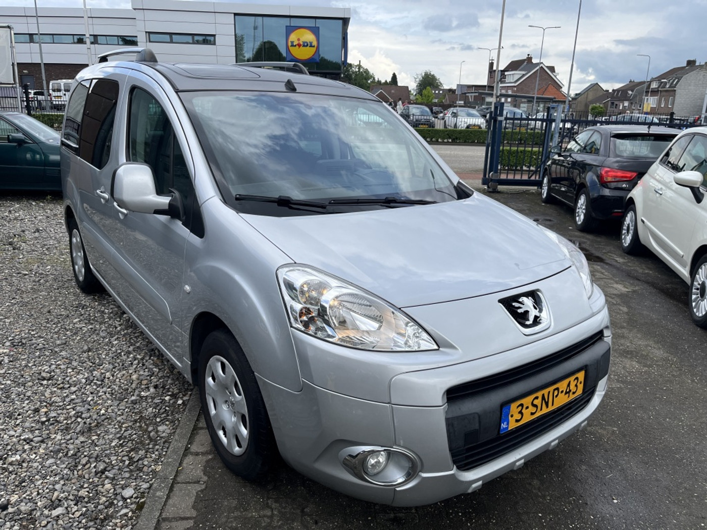 Foto van Peugeot Partner