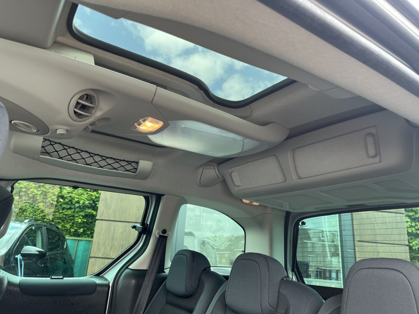 Foto van Peugeot Partner