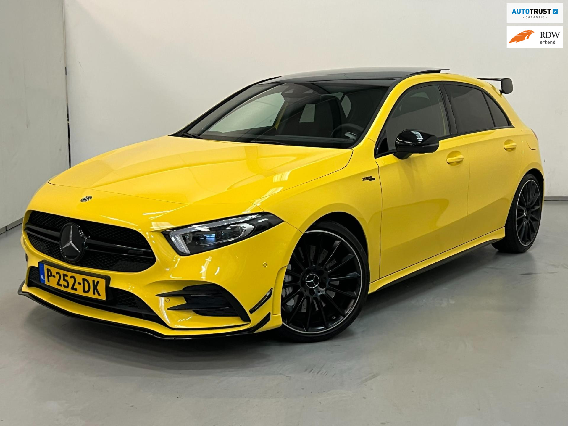 Mercedes-Benz AMG A 35 AMG 35 Edition 1 / Pano / Burmester / Headup / Memory 2019 - voorkant