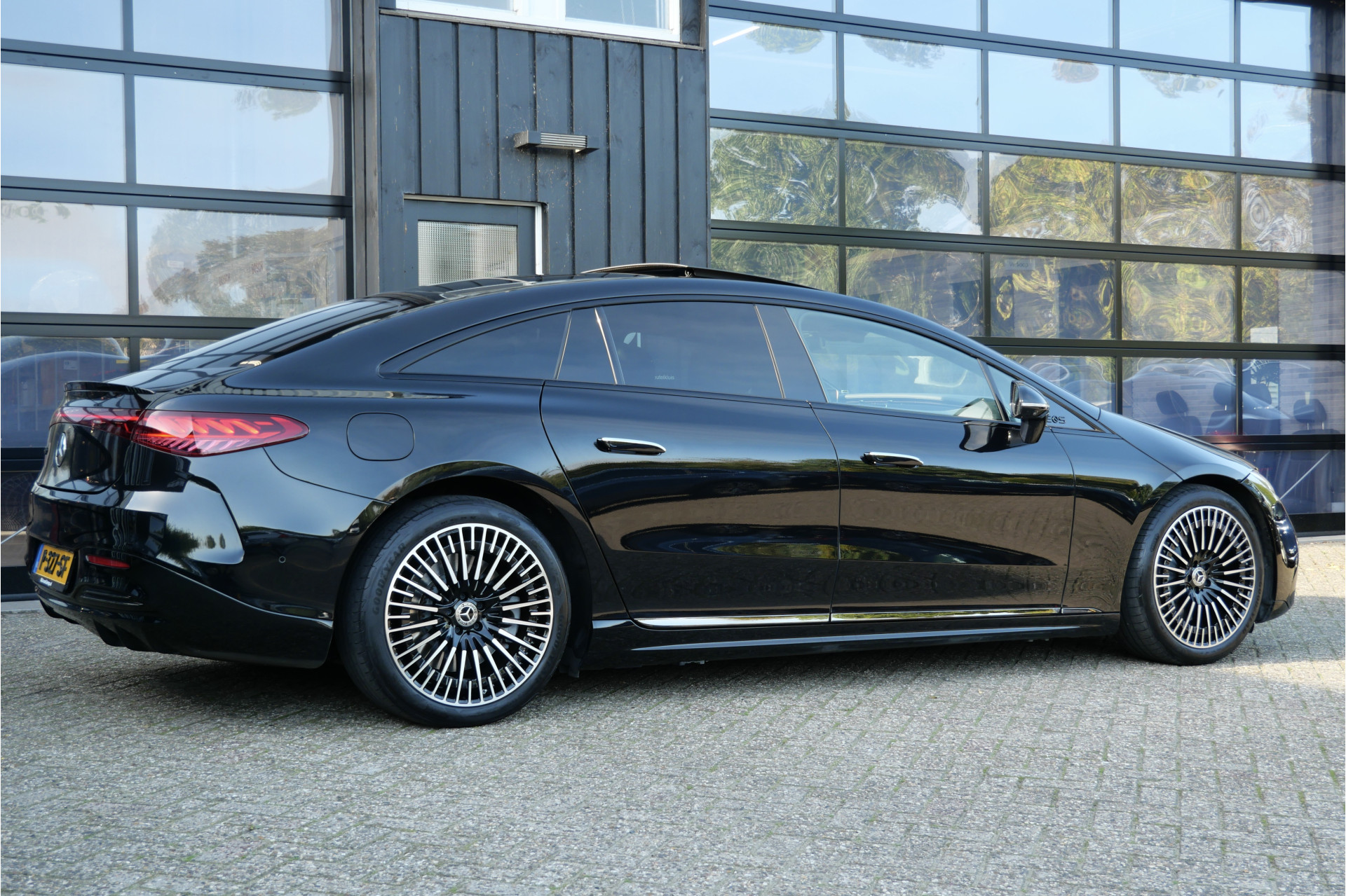 Foto van Mercedes-Benz Eqs 450+