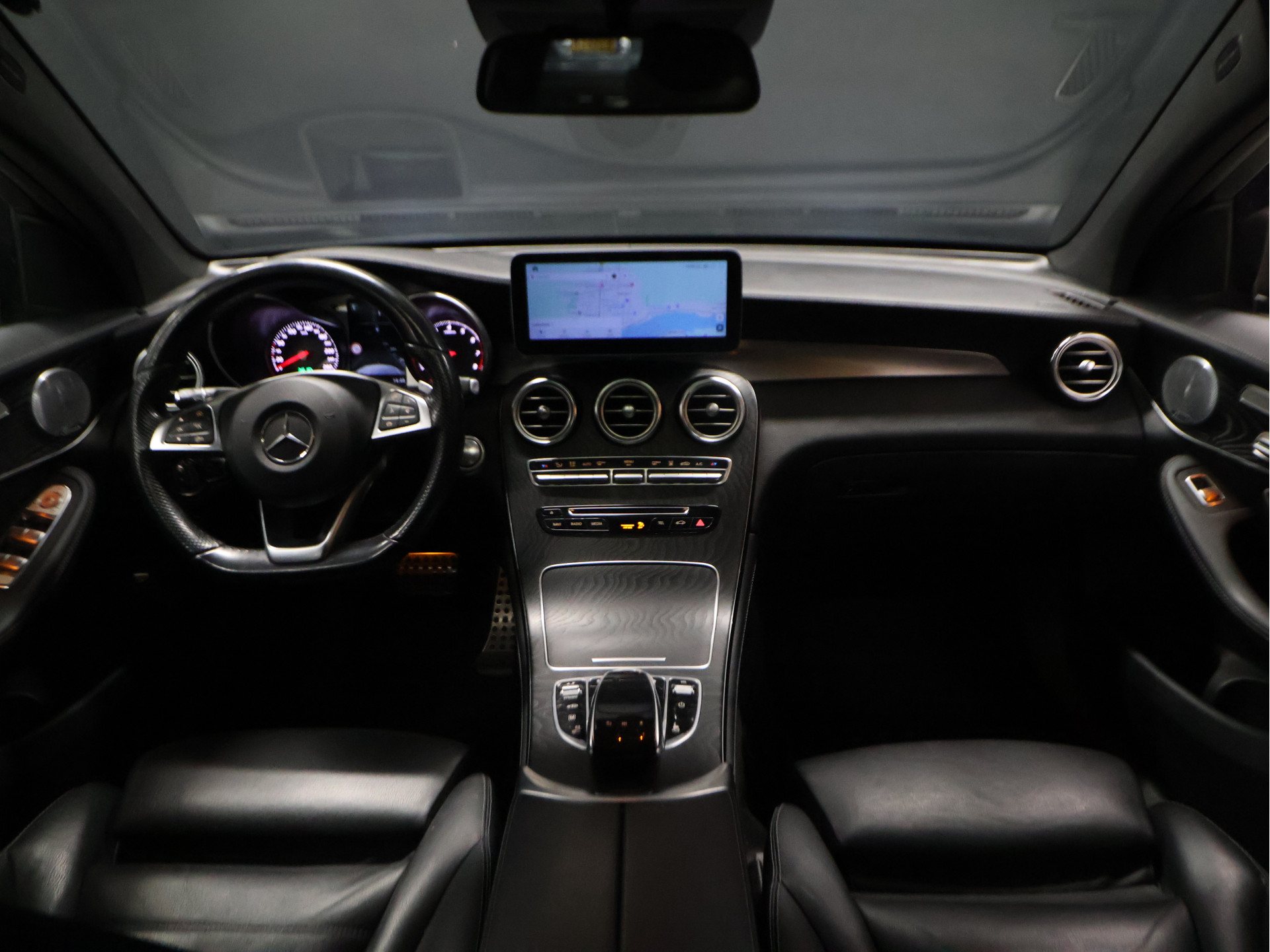 Foto van Mercedes-Benz GLC 350 E 4Matic