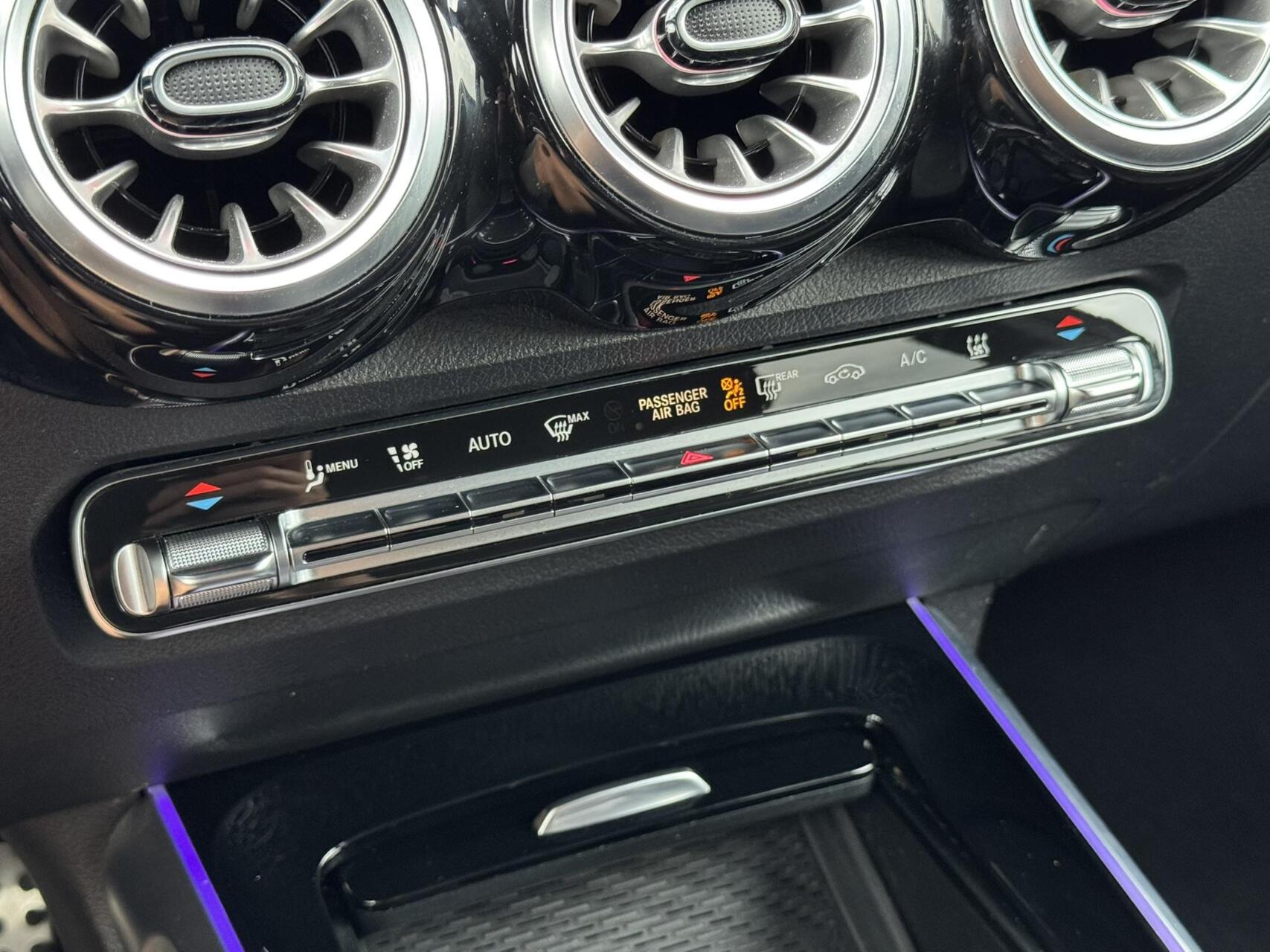 Foto van Mercedes-Benz Eqb 300 4Matic