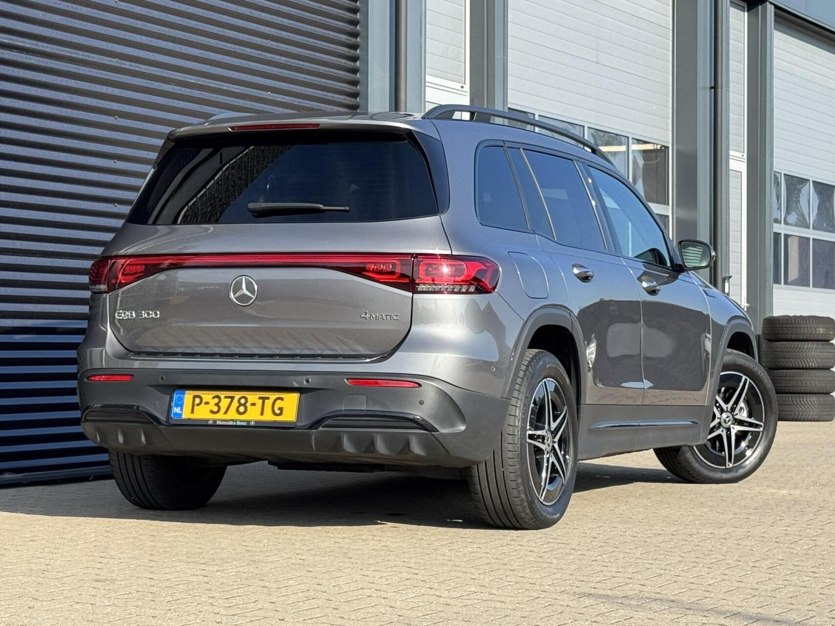 Foto van Mercedes-Benz Eqb 300 4Matic