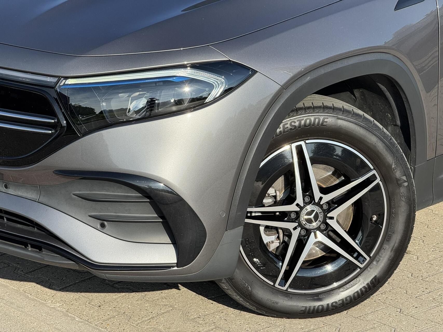 Foto van Mercedes-Benz Eqb 300 4Matic