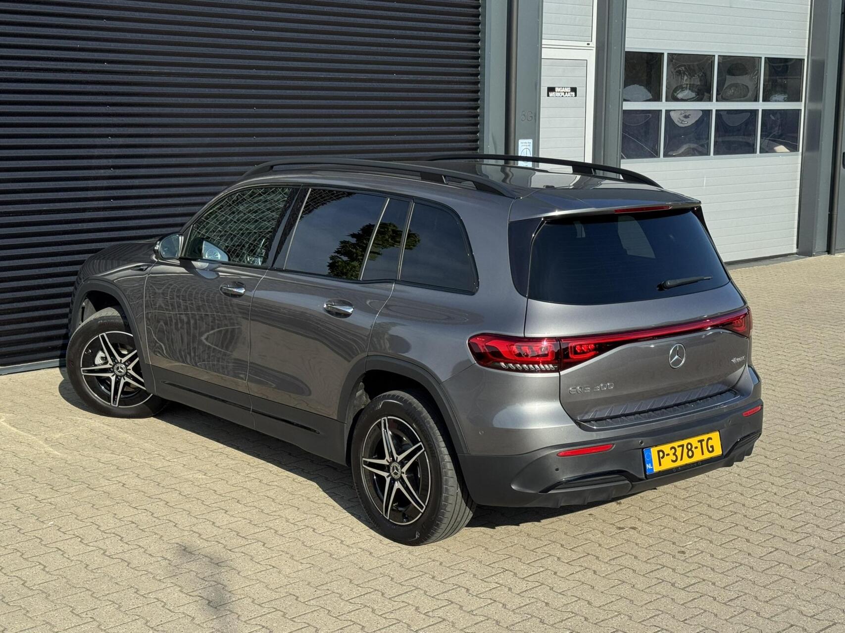 Foto van Mercedes-Benz Eqb 300 4Matic